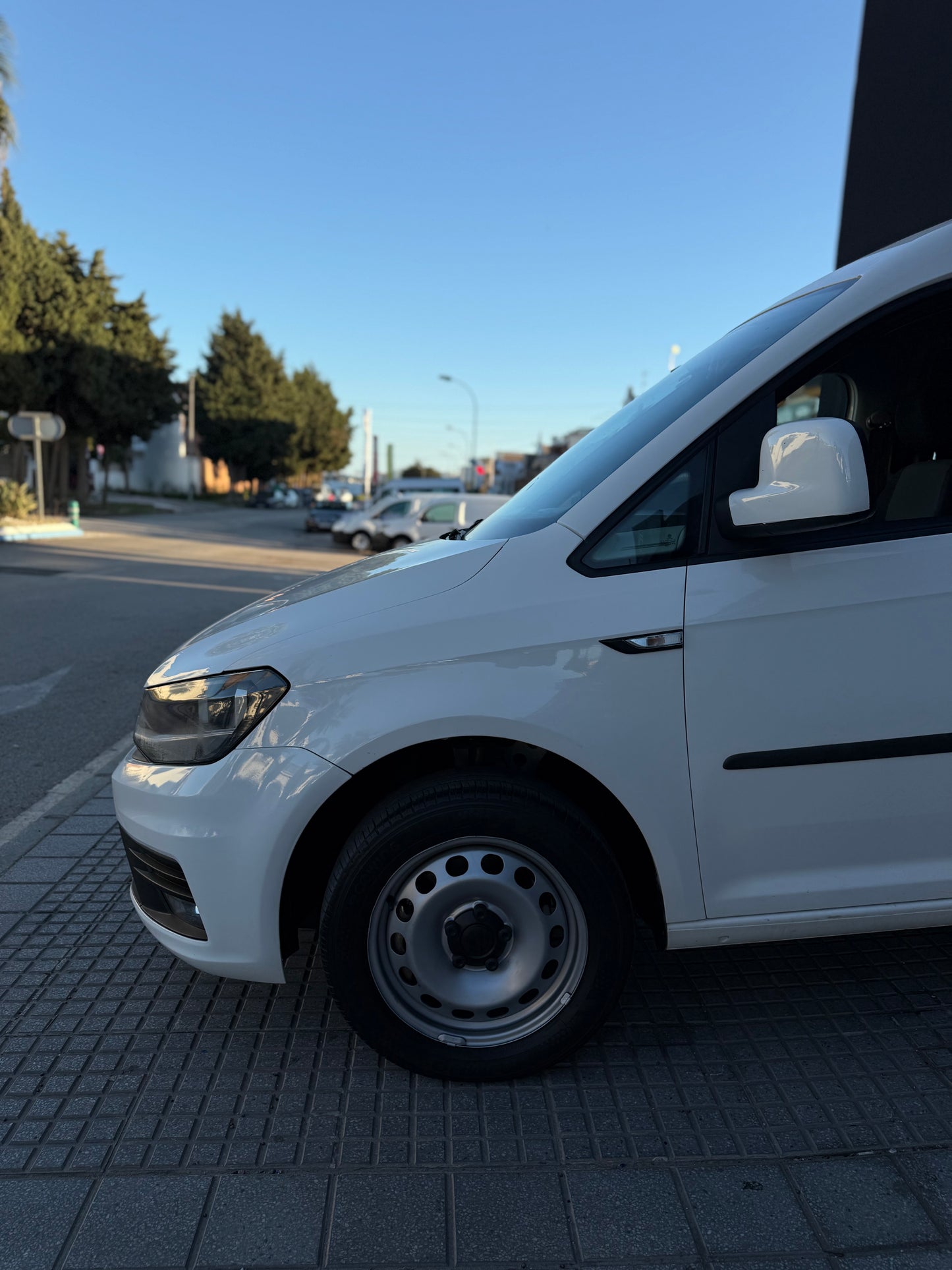 VOLKSWAGEN CADDY 4X4