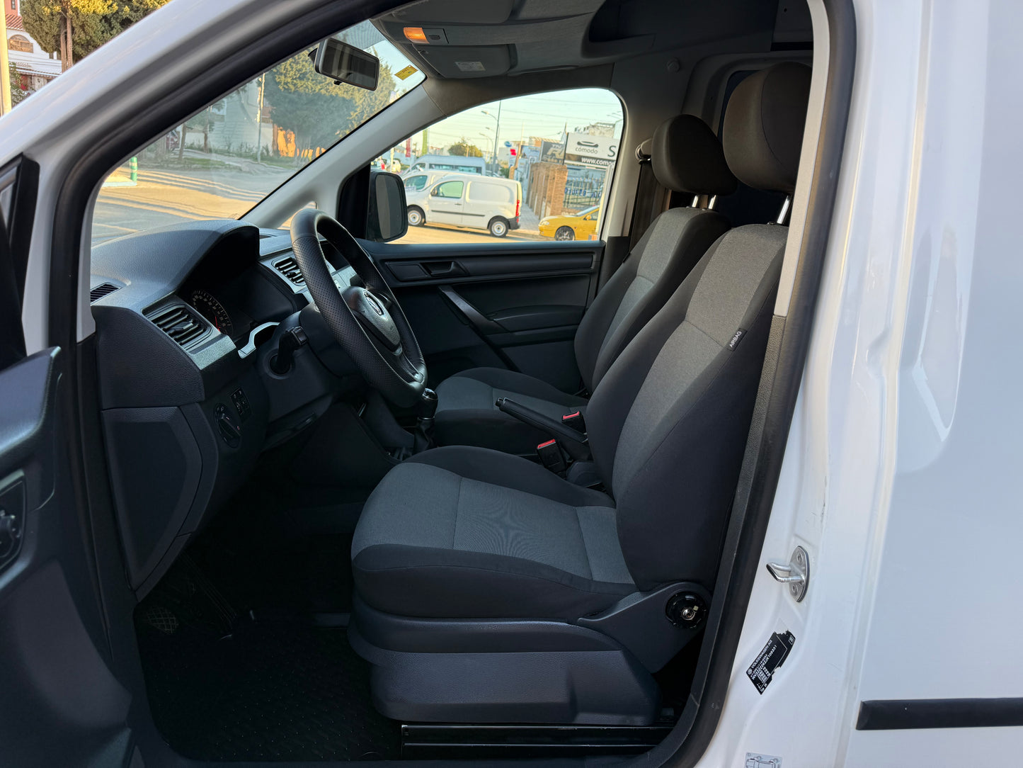 VOLKSWAGEN CADDY 2.0 TDI