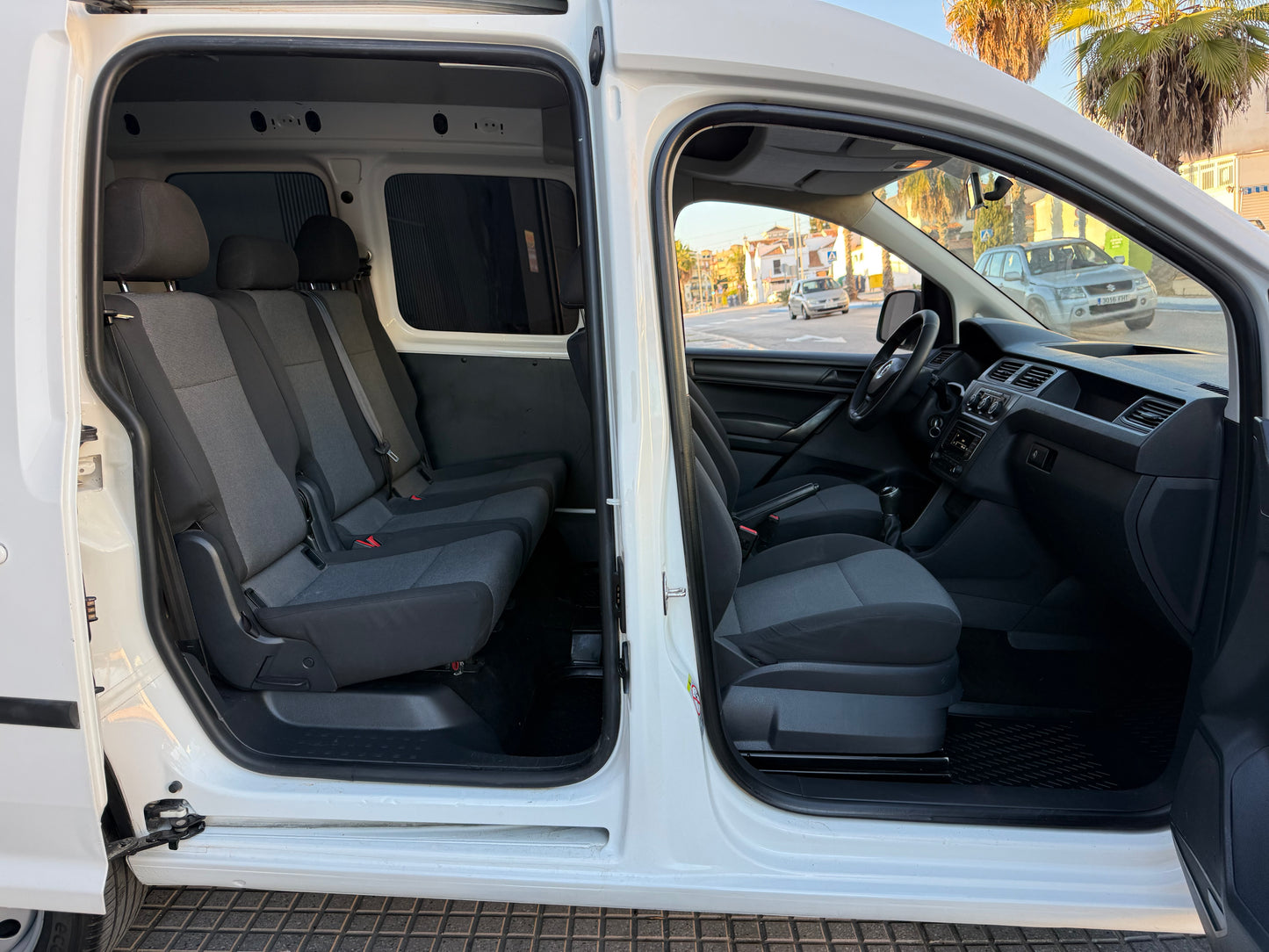 VOLKSWAGEN CADDY 2.0 TDI