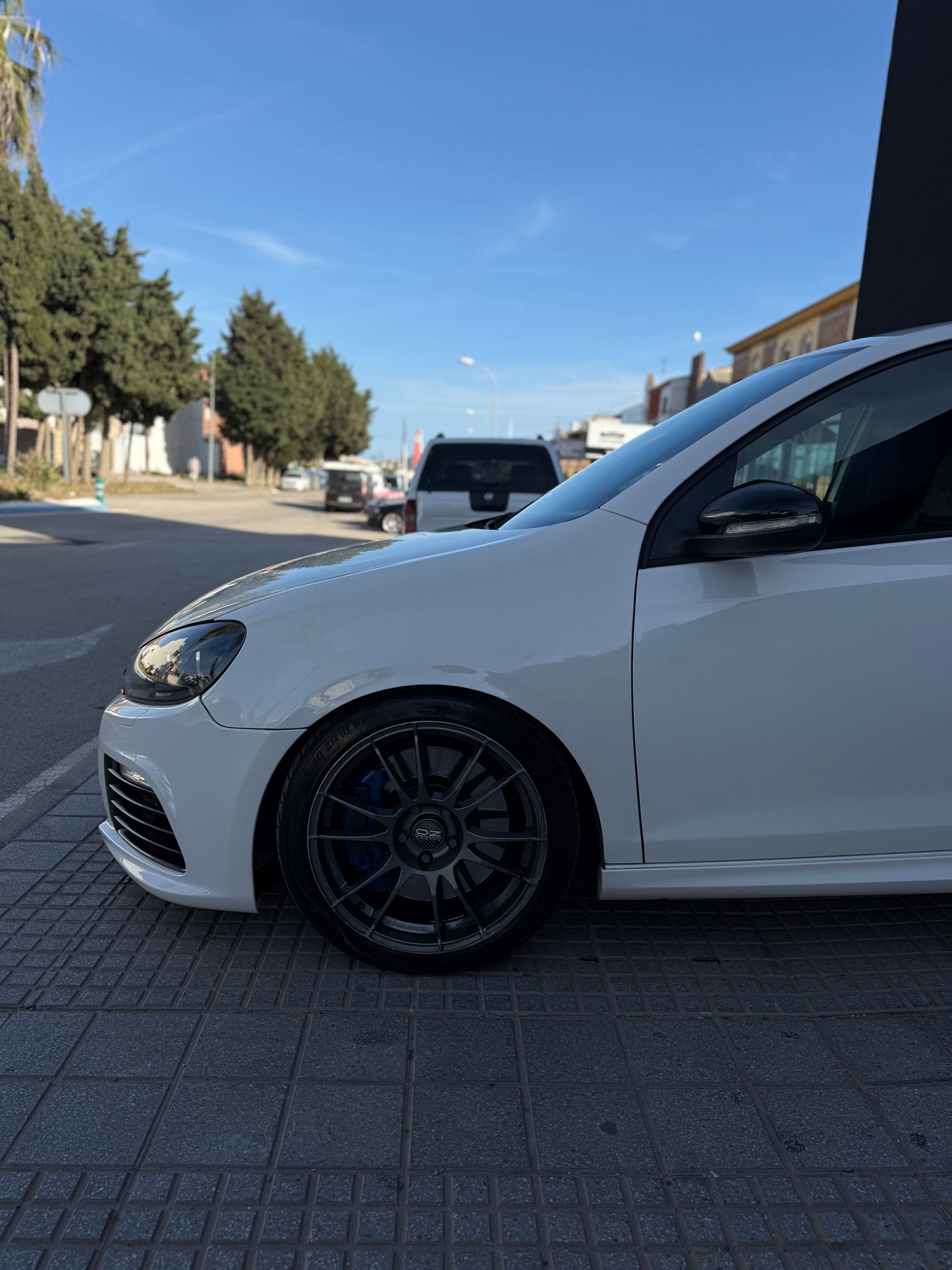 VOLKSWAGEN GOLF 6 R20 4MOTION