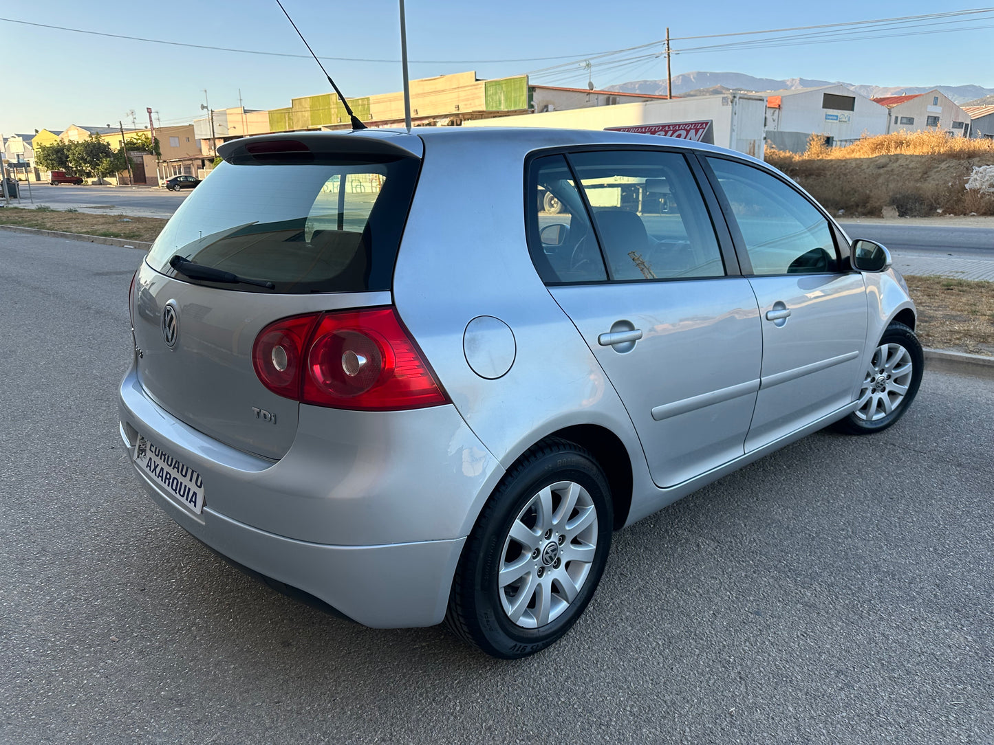 VOLKSWAGEN GOLF 1.9 TDI 105cv Bluemotion Highline