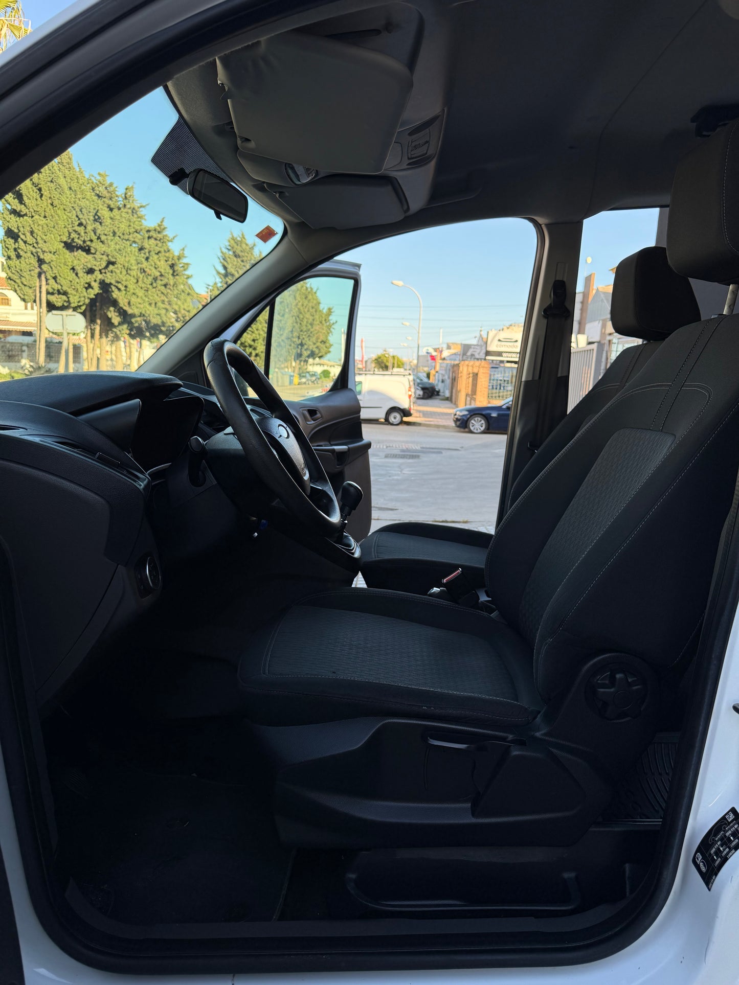 FORD TRANSIT CONNECT