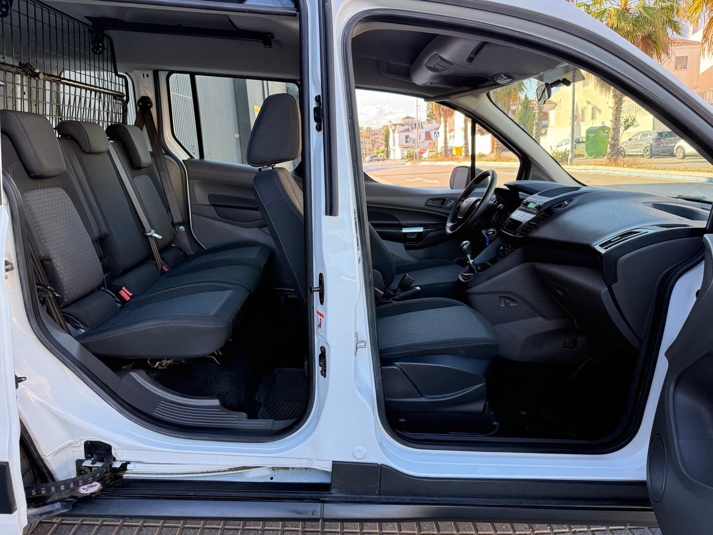 FORD TRANSIT CONNECT