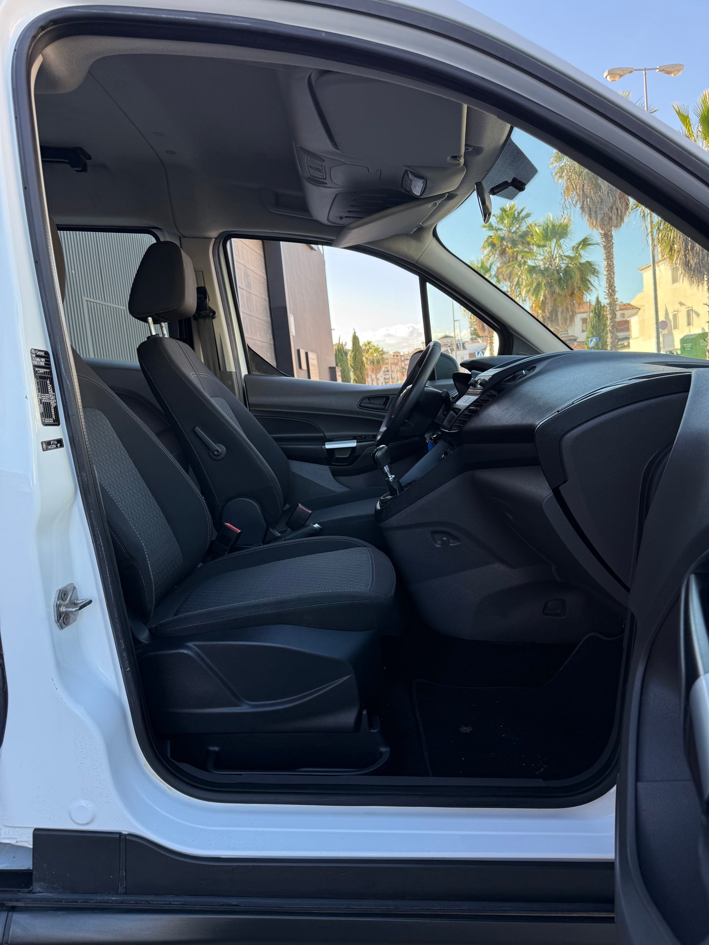 FORD TRANSIT CONNECT