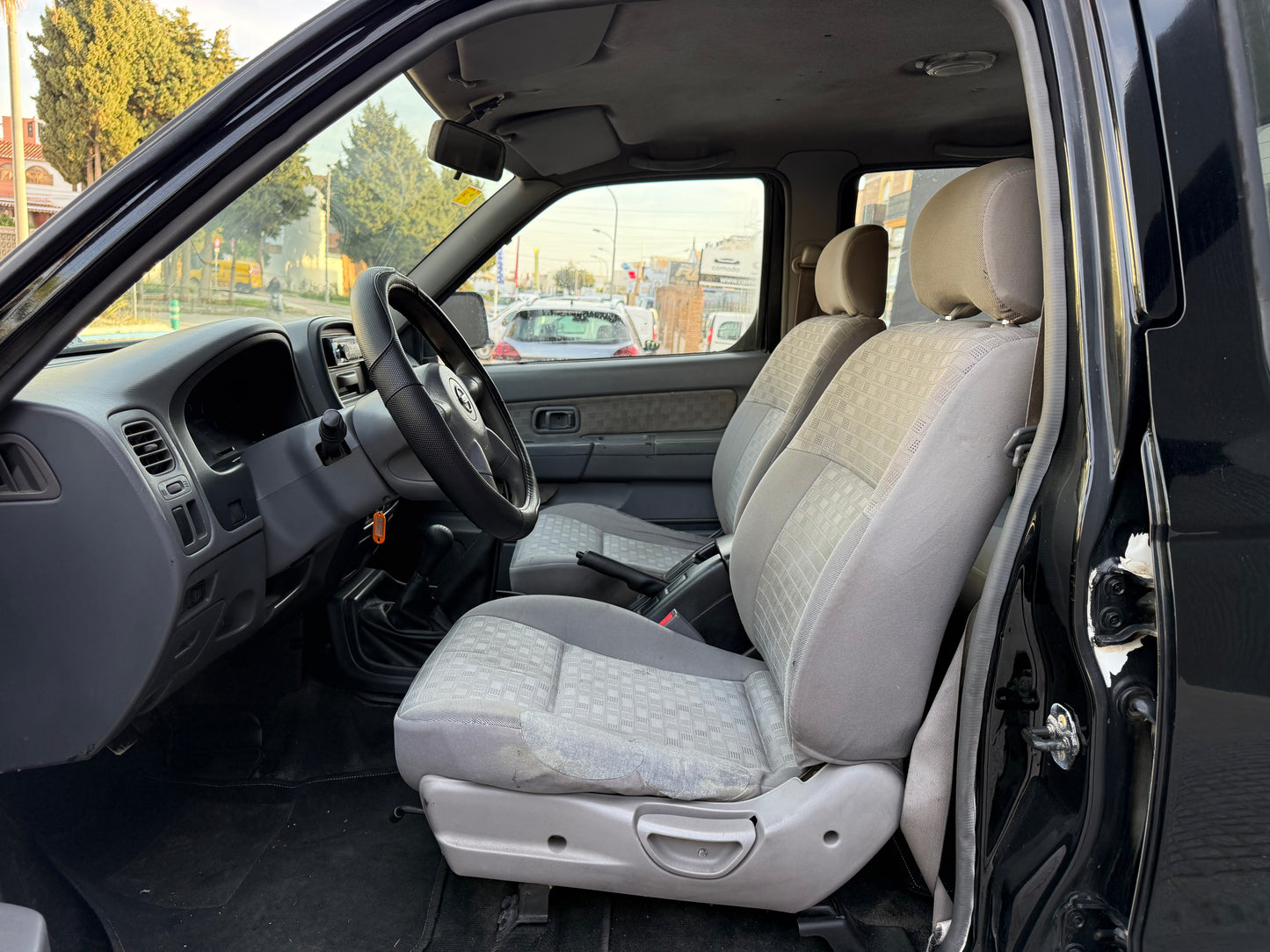 NISSAN NAVARA PICK-UP