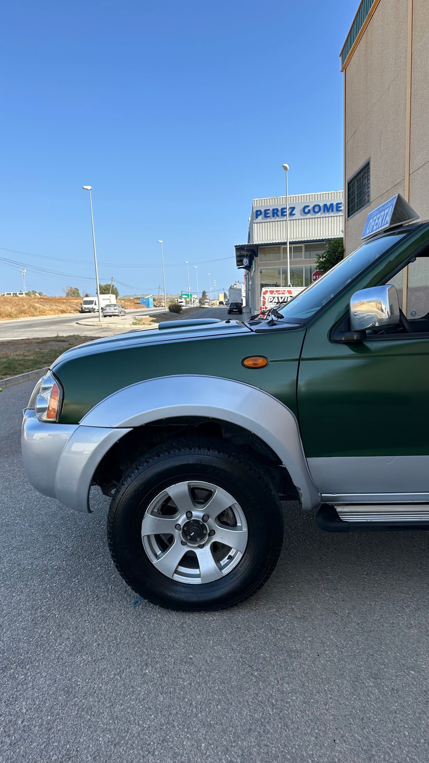 NISSAN Navara PICK-UP 2.5 TDI