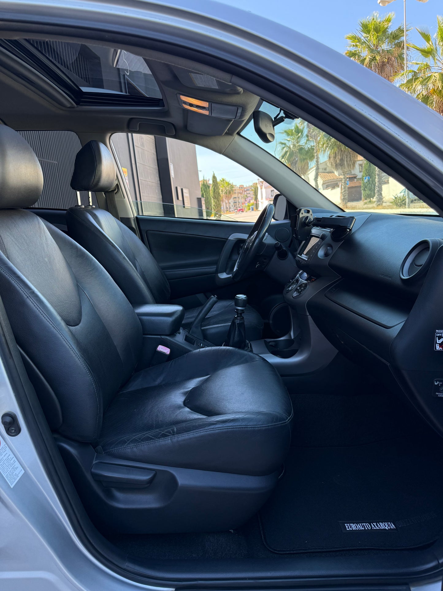 TOYOTA RAV4 4X4