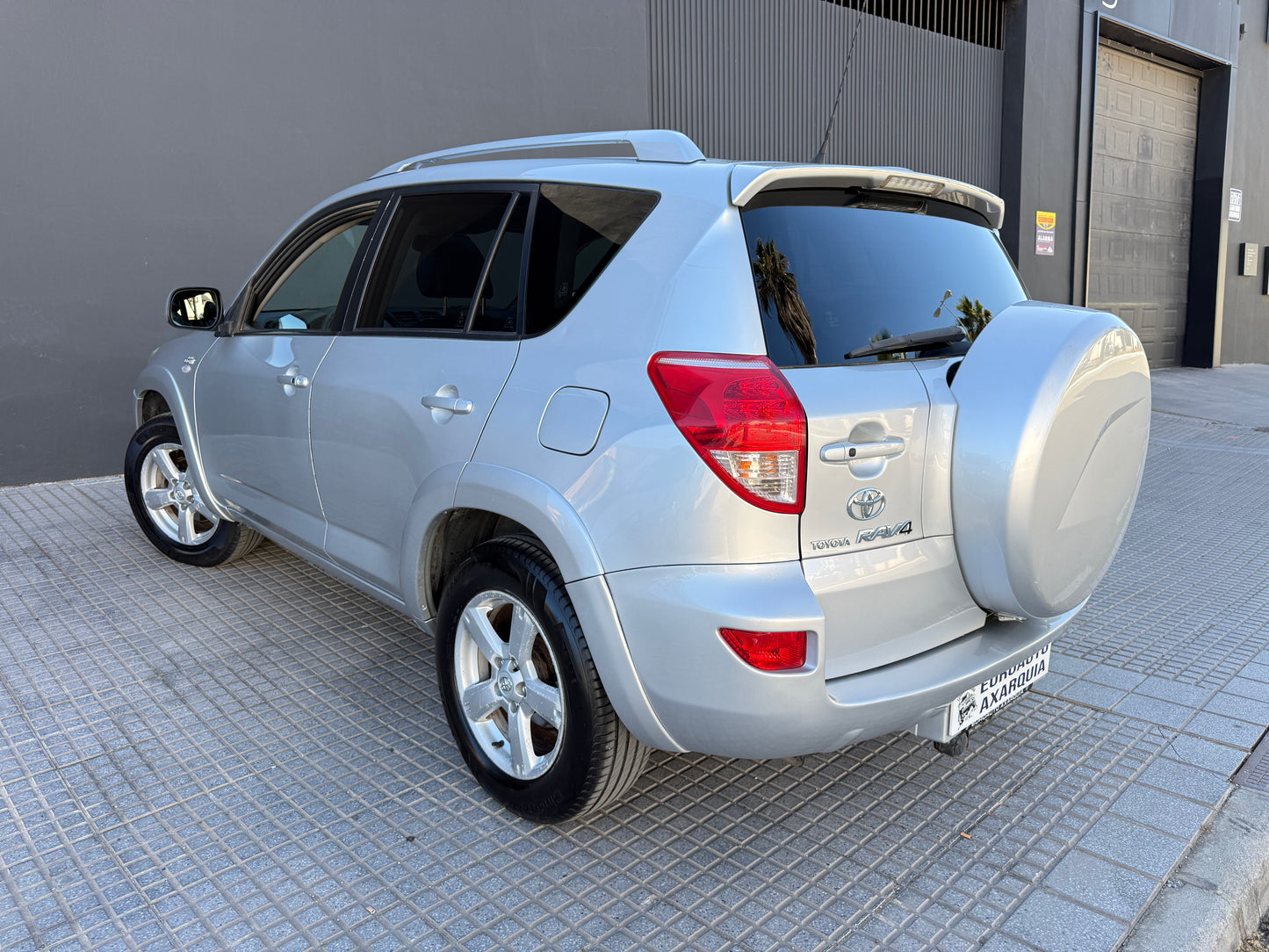 TOYOTA RAV4 4X4