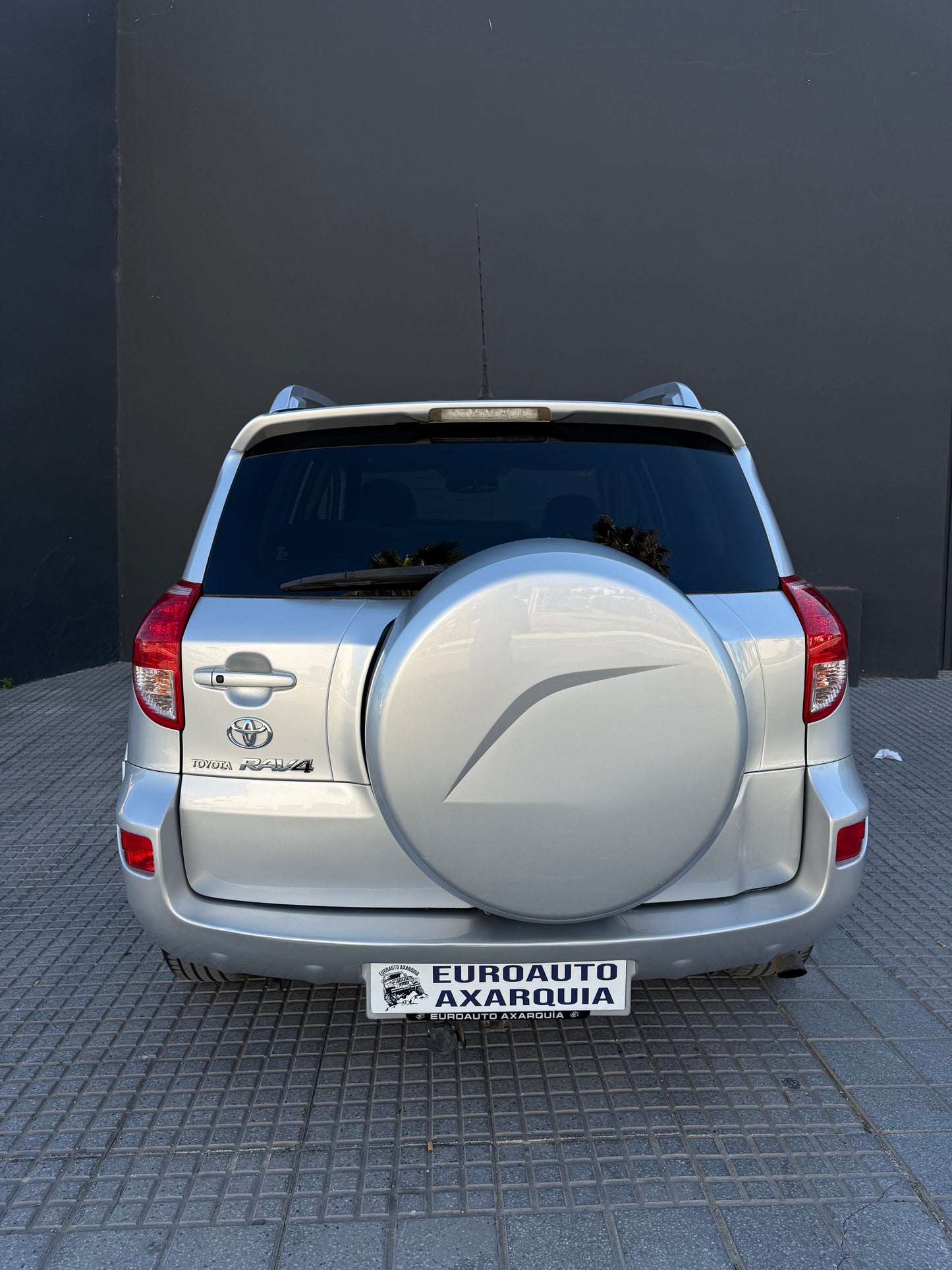 TOYOTA RAV4 4X4