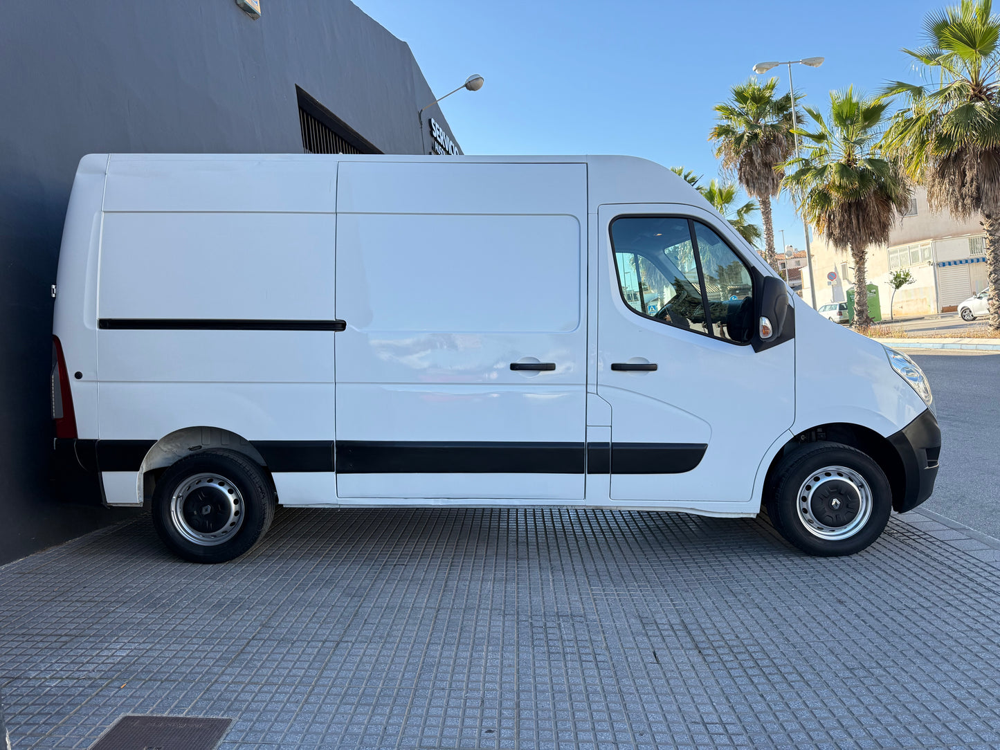 RENAULT MASTER L2H2