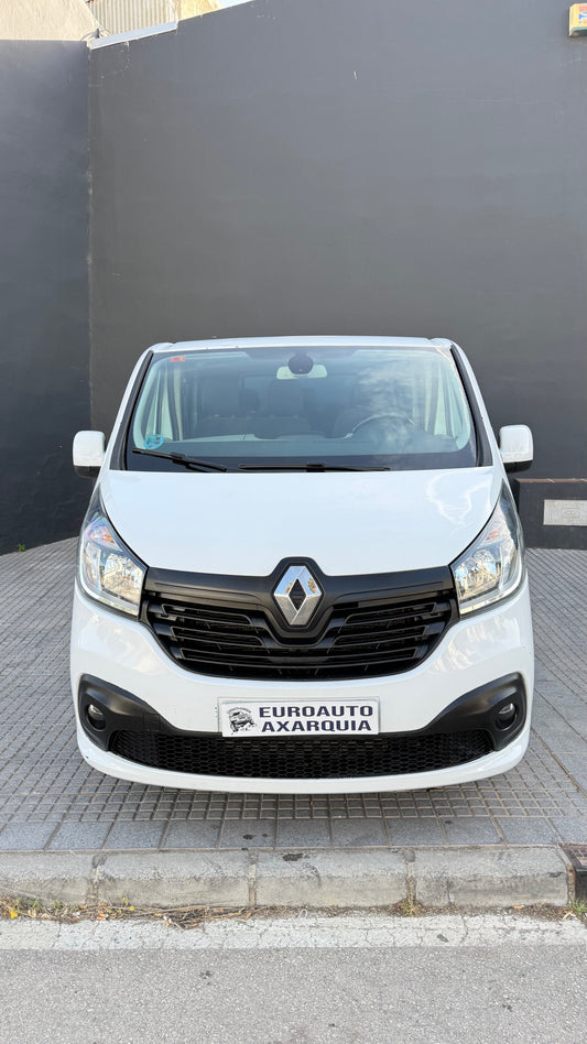 RENAULT TRAFIC 9 PLAZAS