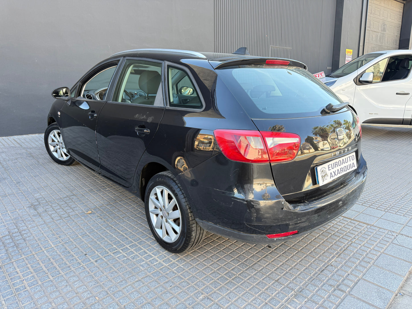 SEAT IBIZA