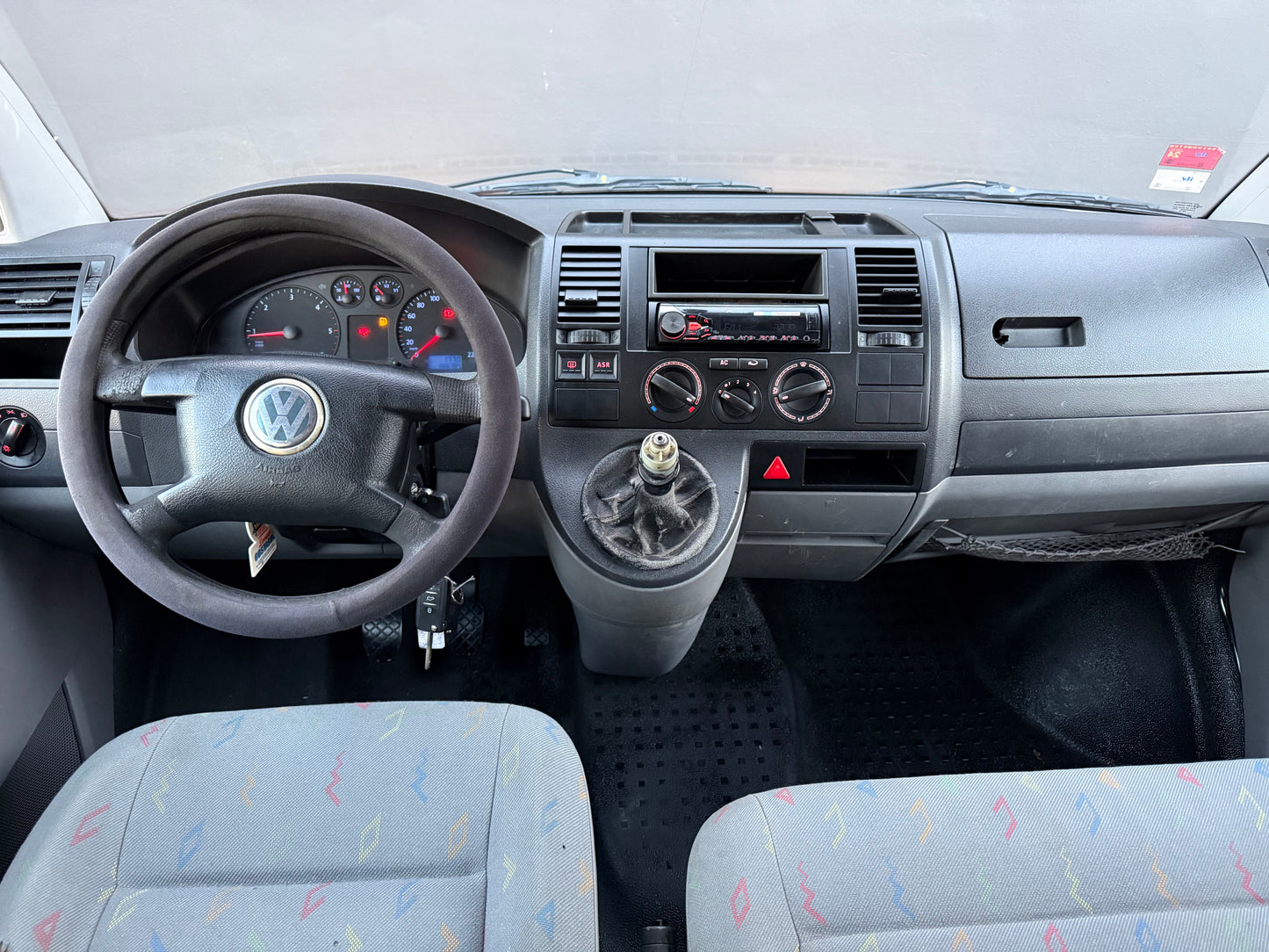 VOLKSWAGEN TRANSPORTER T5