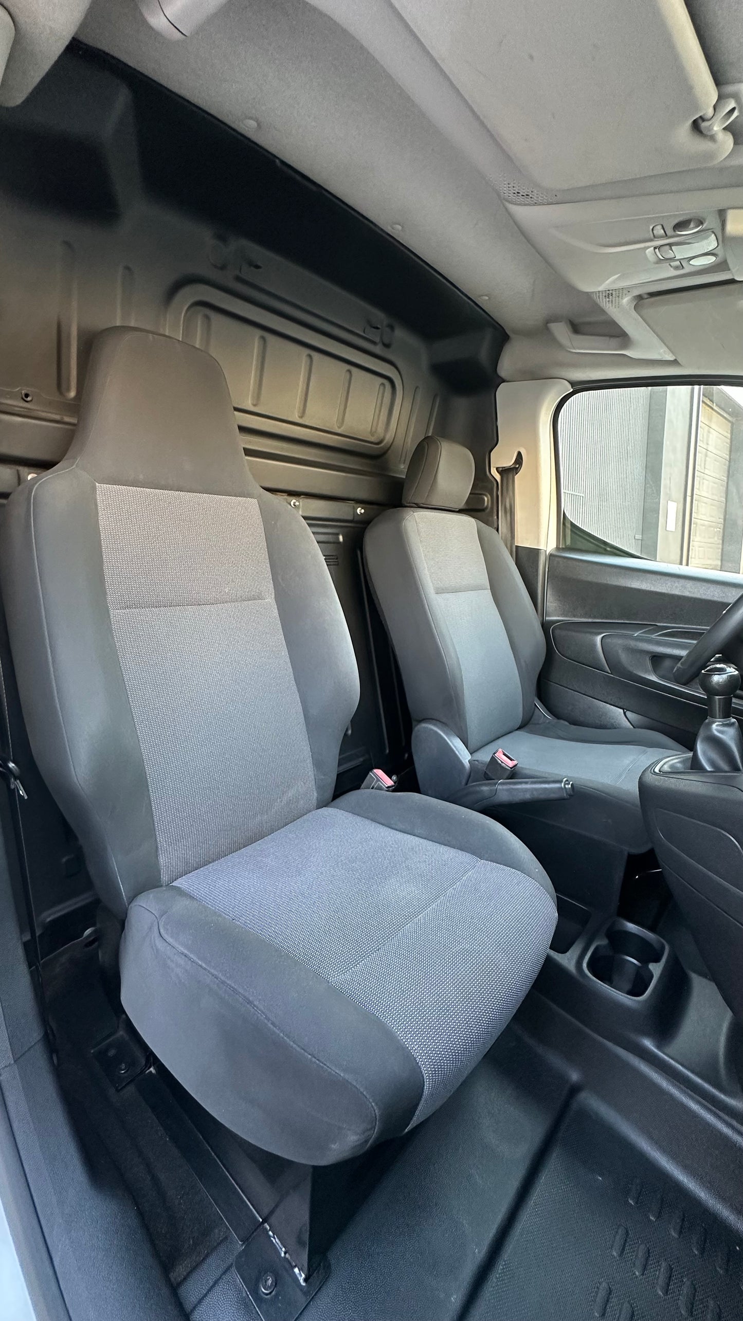 CITROEN BERLINGO CERRADA