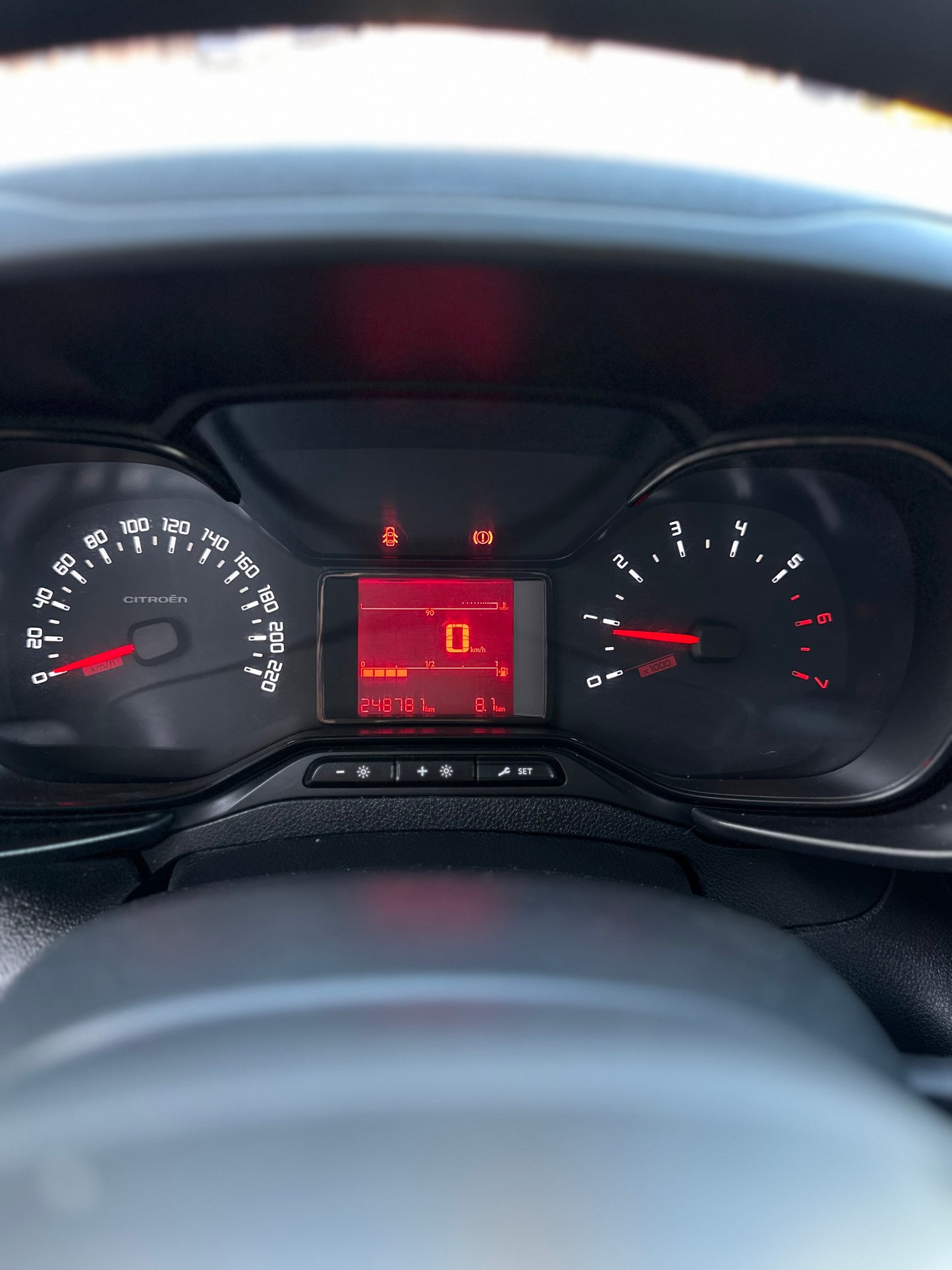 CITROEN BERLINGO CERRADA