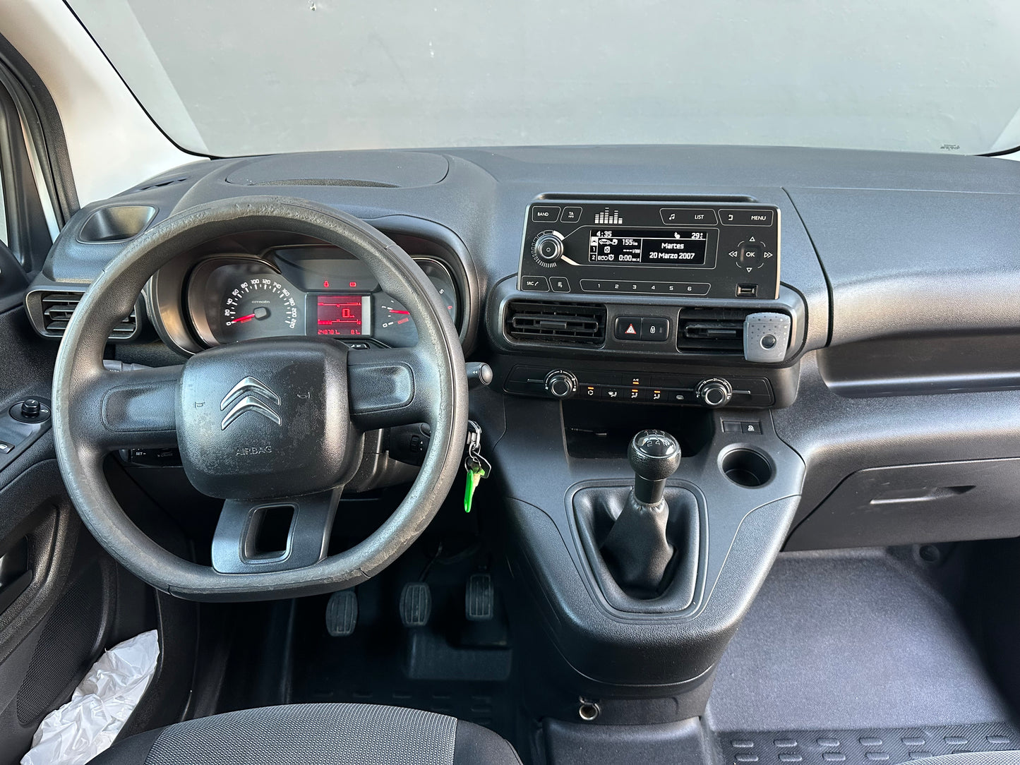 CITROEN BERLINGO CERRADA