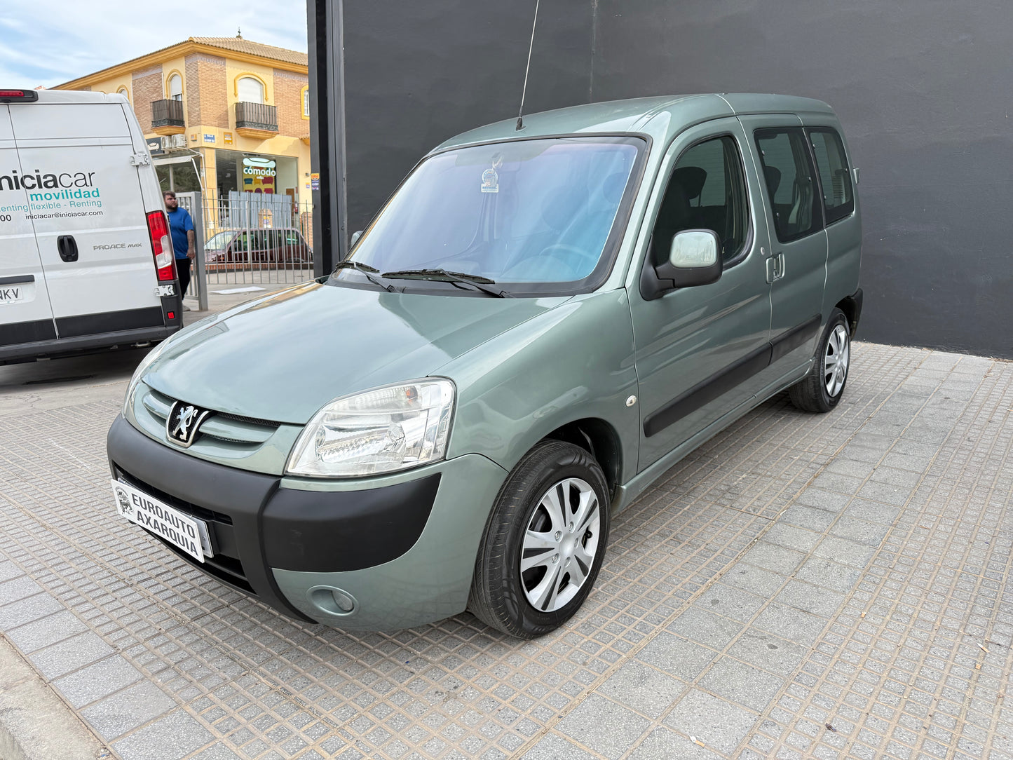 PEUGEOT PARTNER