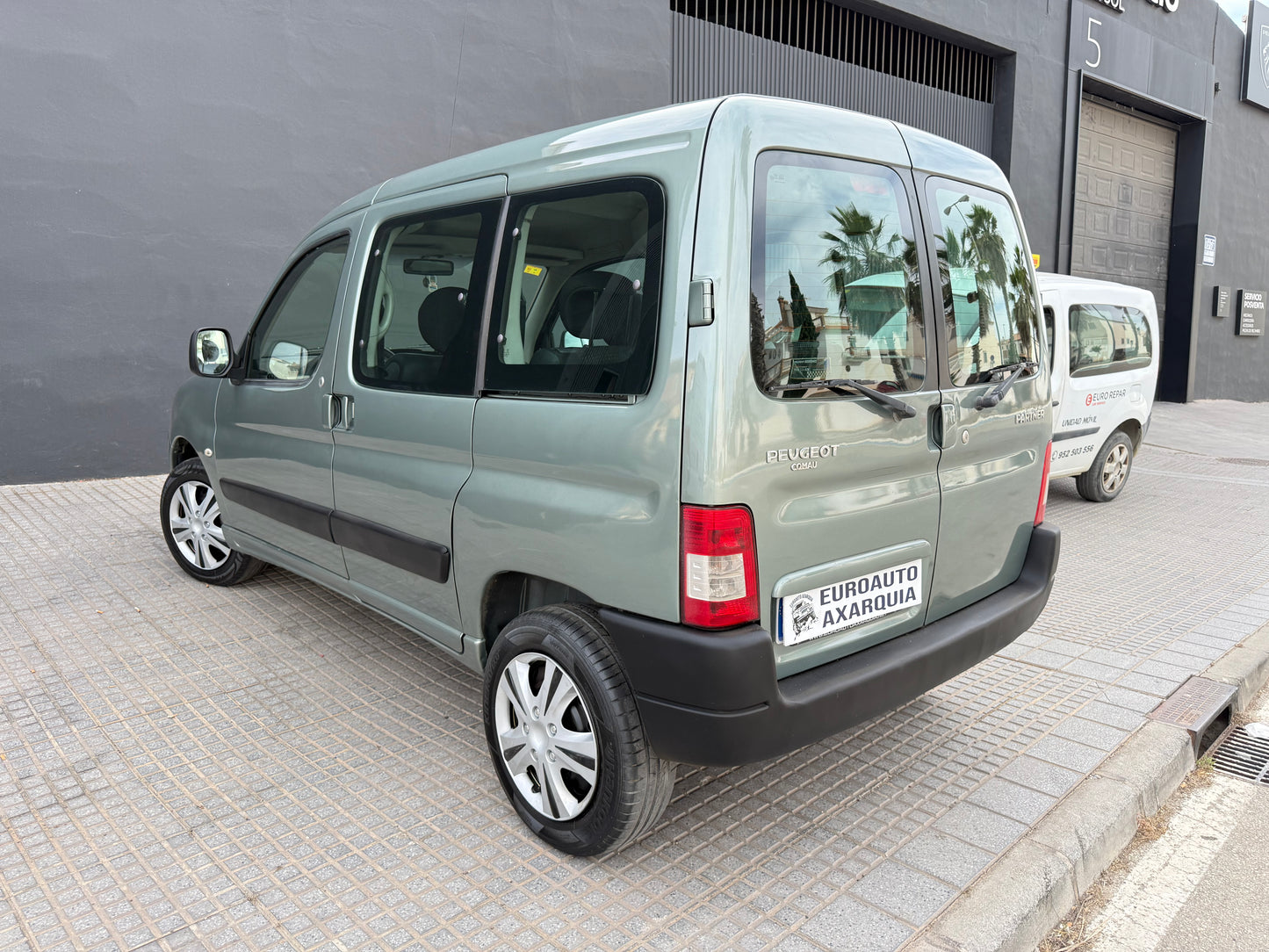 PEUGEOT PARTNER