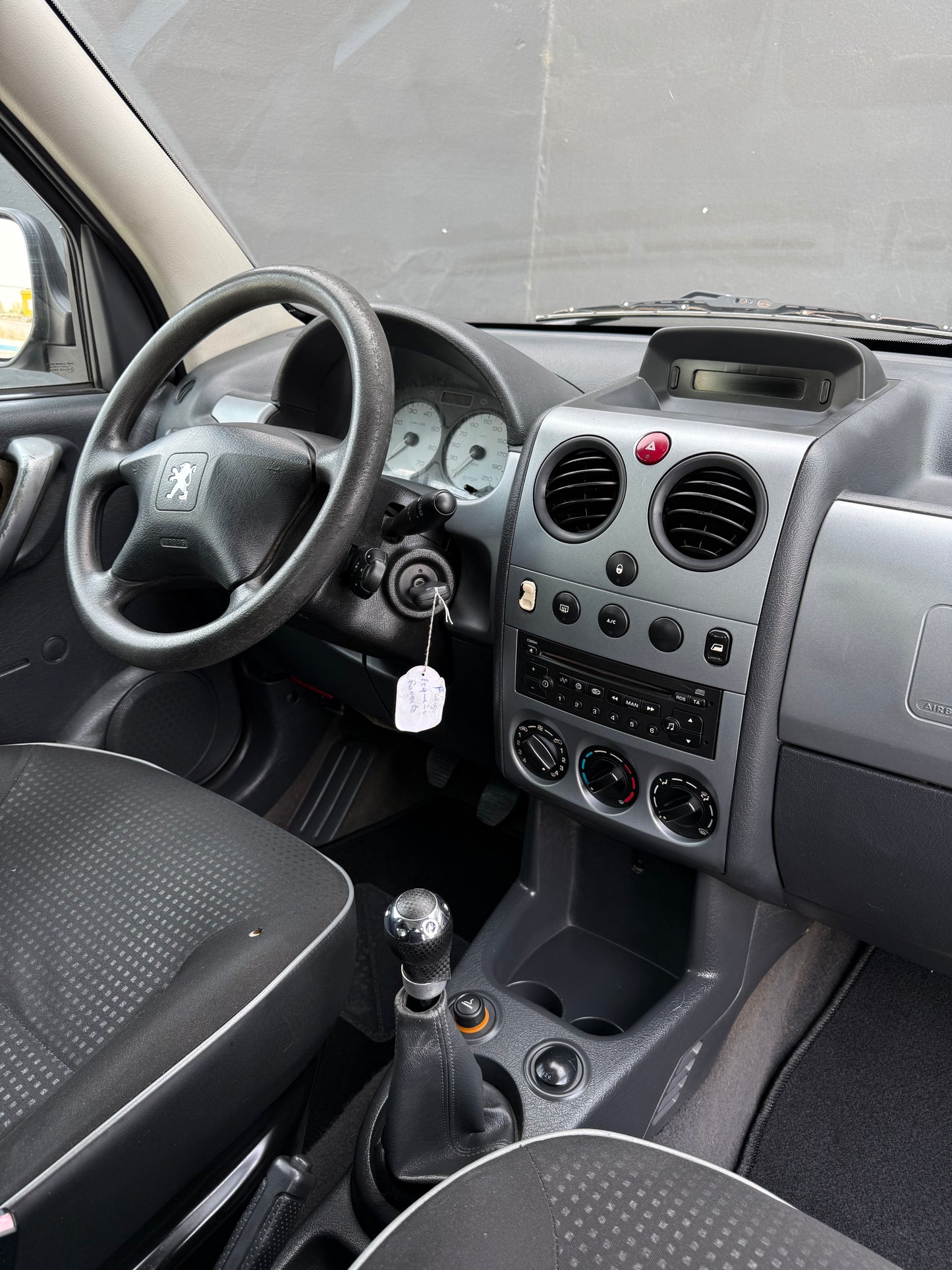 PEUGEOT PARTNER