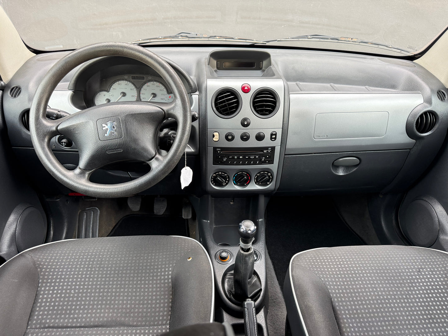 PEUGEOT PARTNER