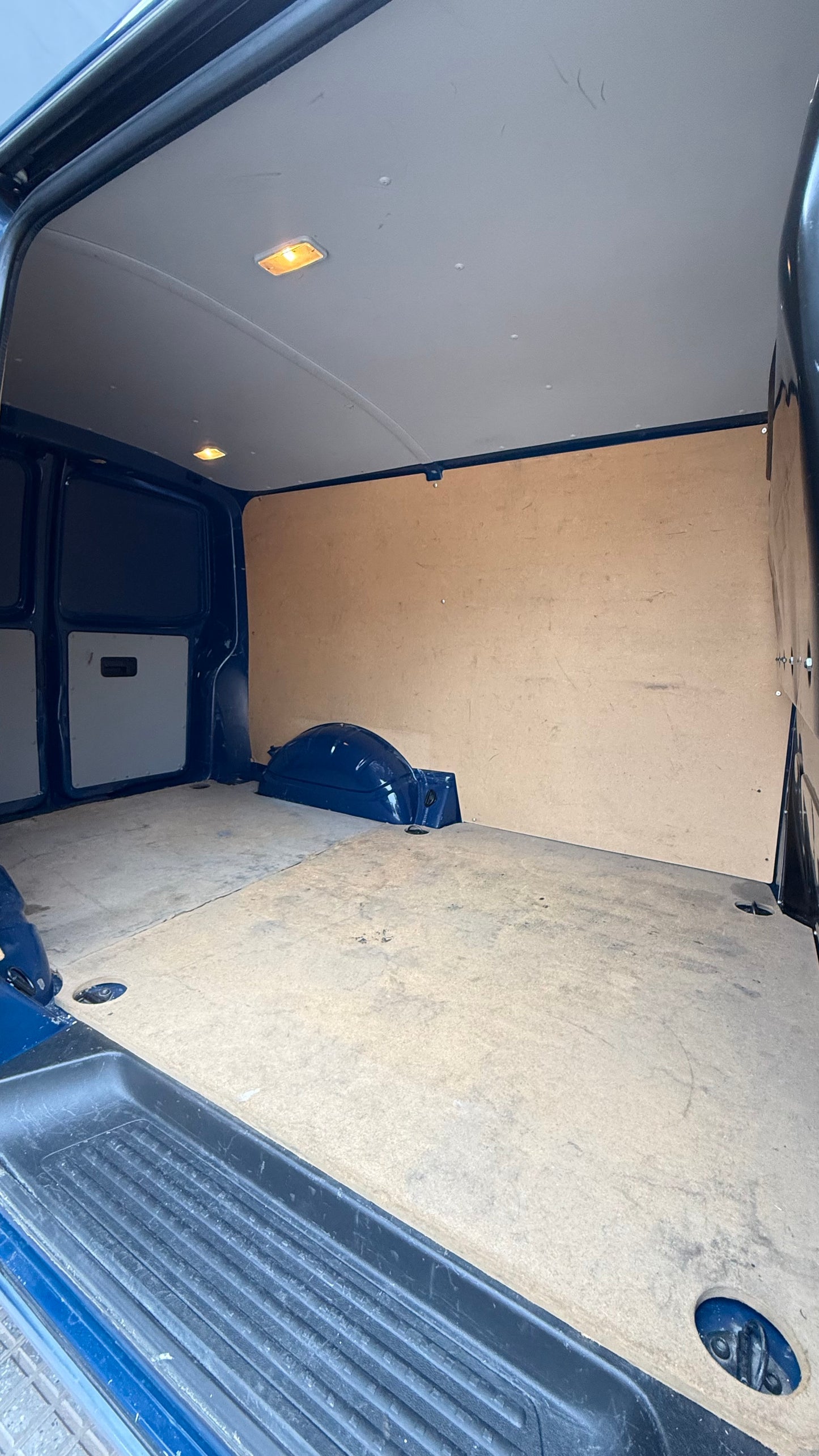 VOLKSWAGEN TRANSPORTER T6