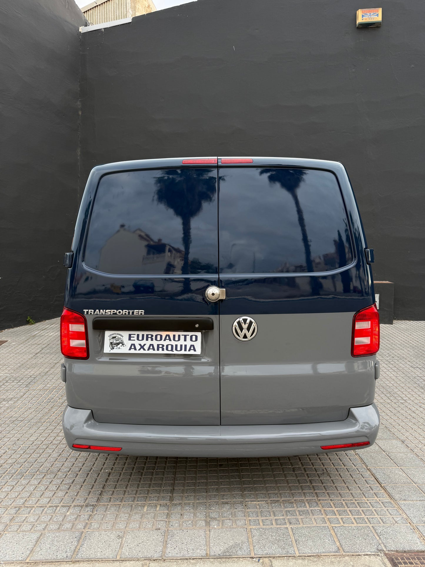 VOLKSWAGEN TRANSPORTER T6
