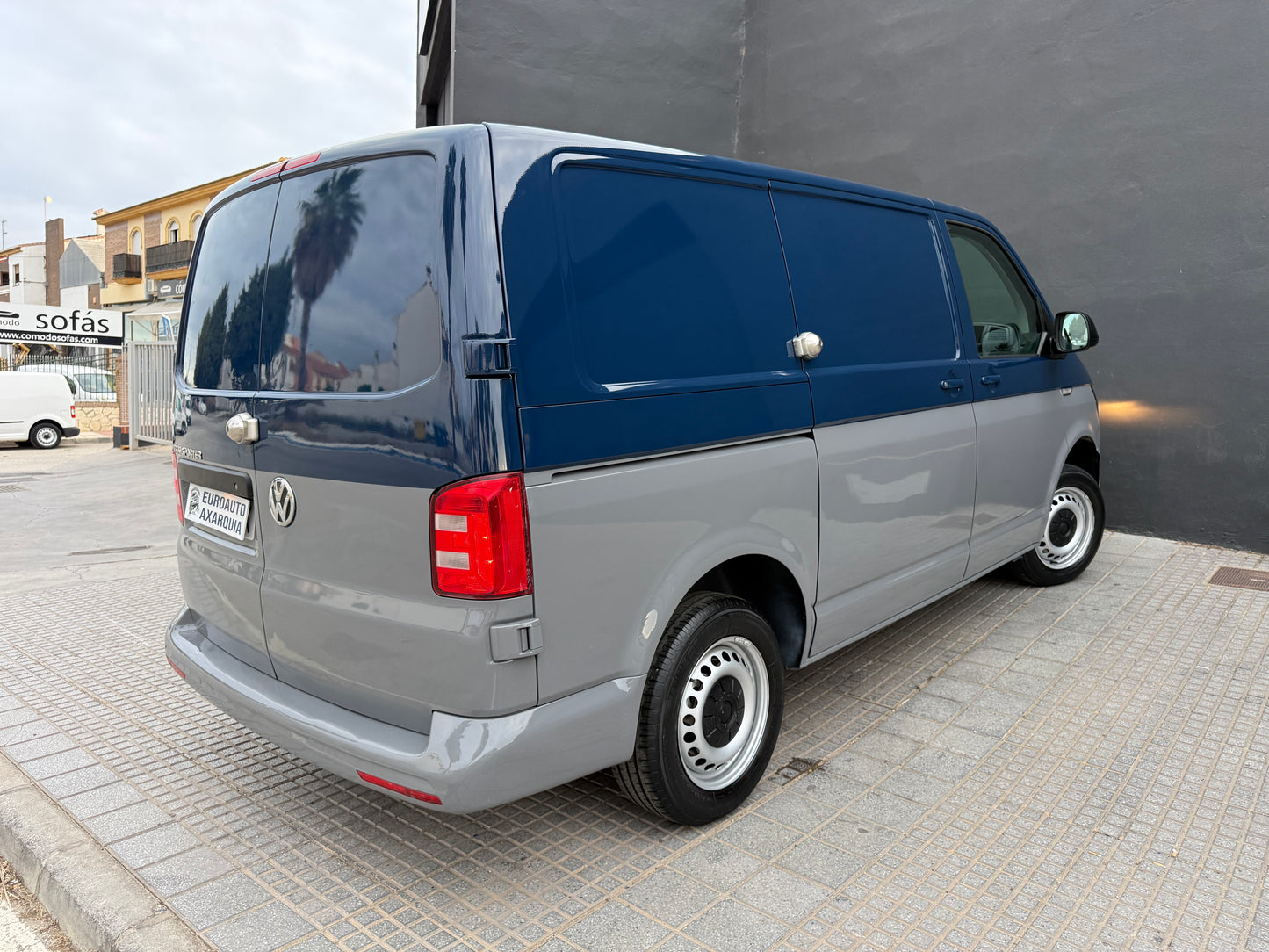 VOLKSWAGEN TRANSPORTER T6