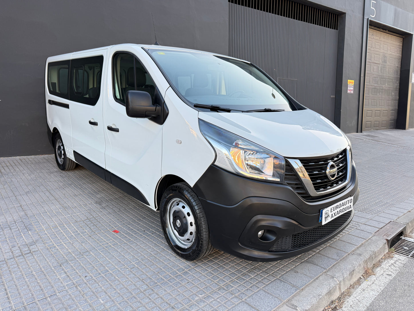NISSAN NV300 6 PLAZAS