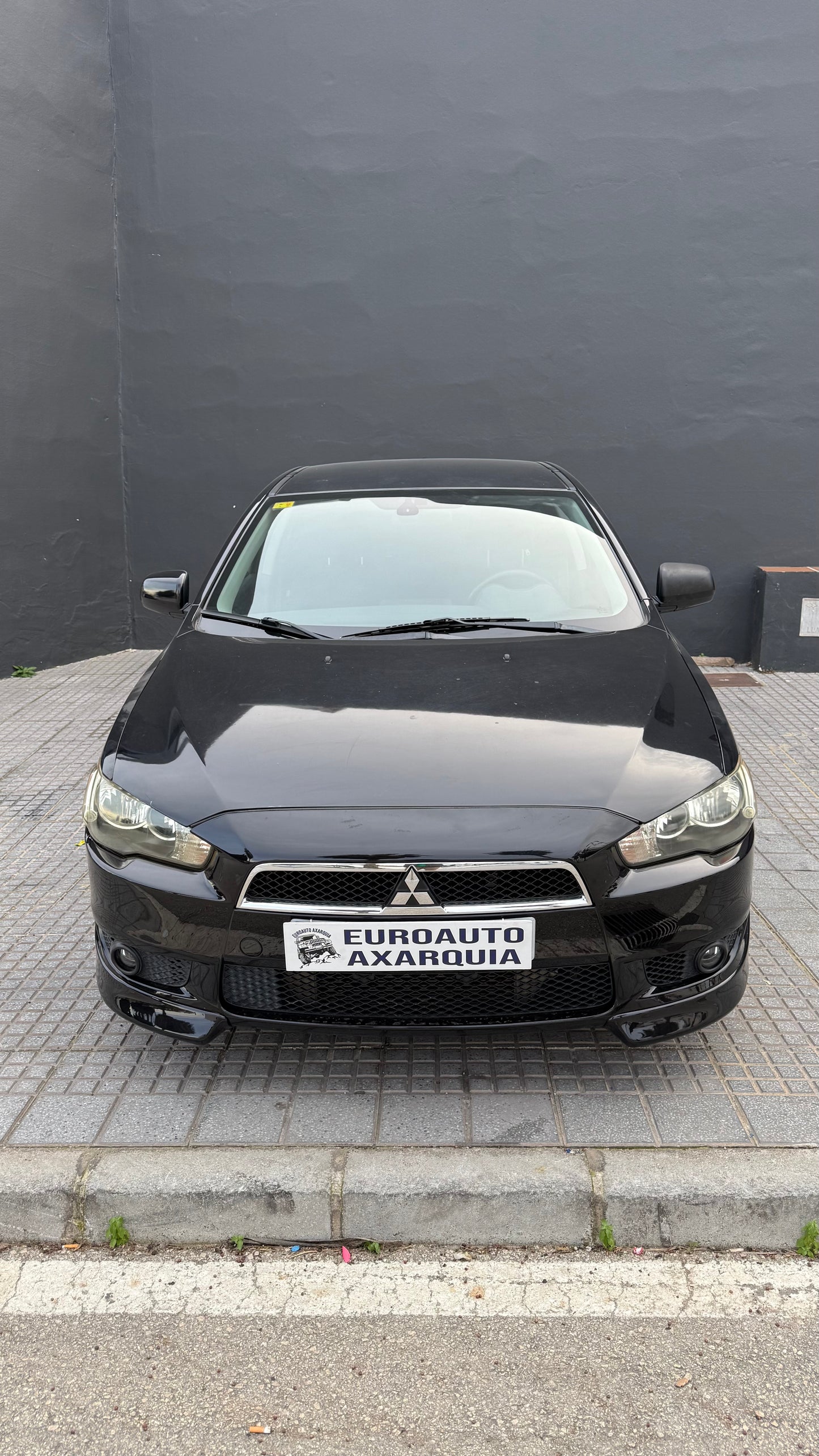 MITSUBISHI LANCER