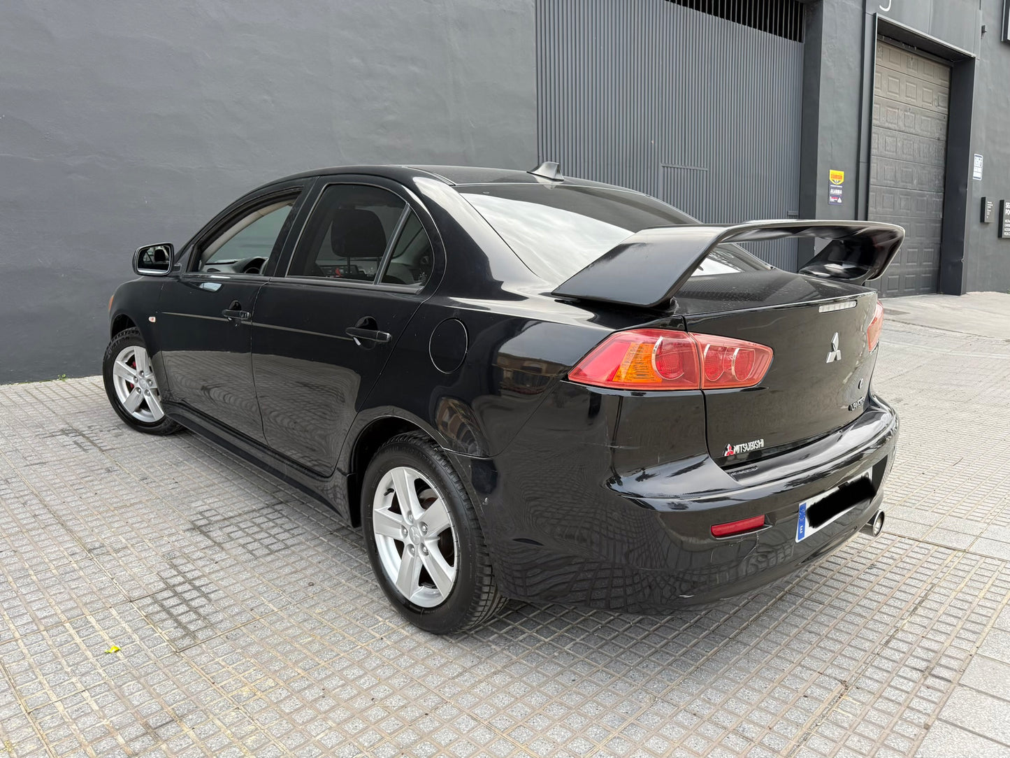 MITSUBISHI LANCER