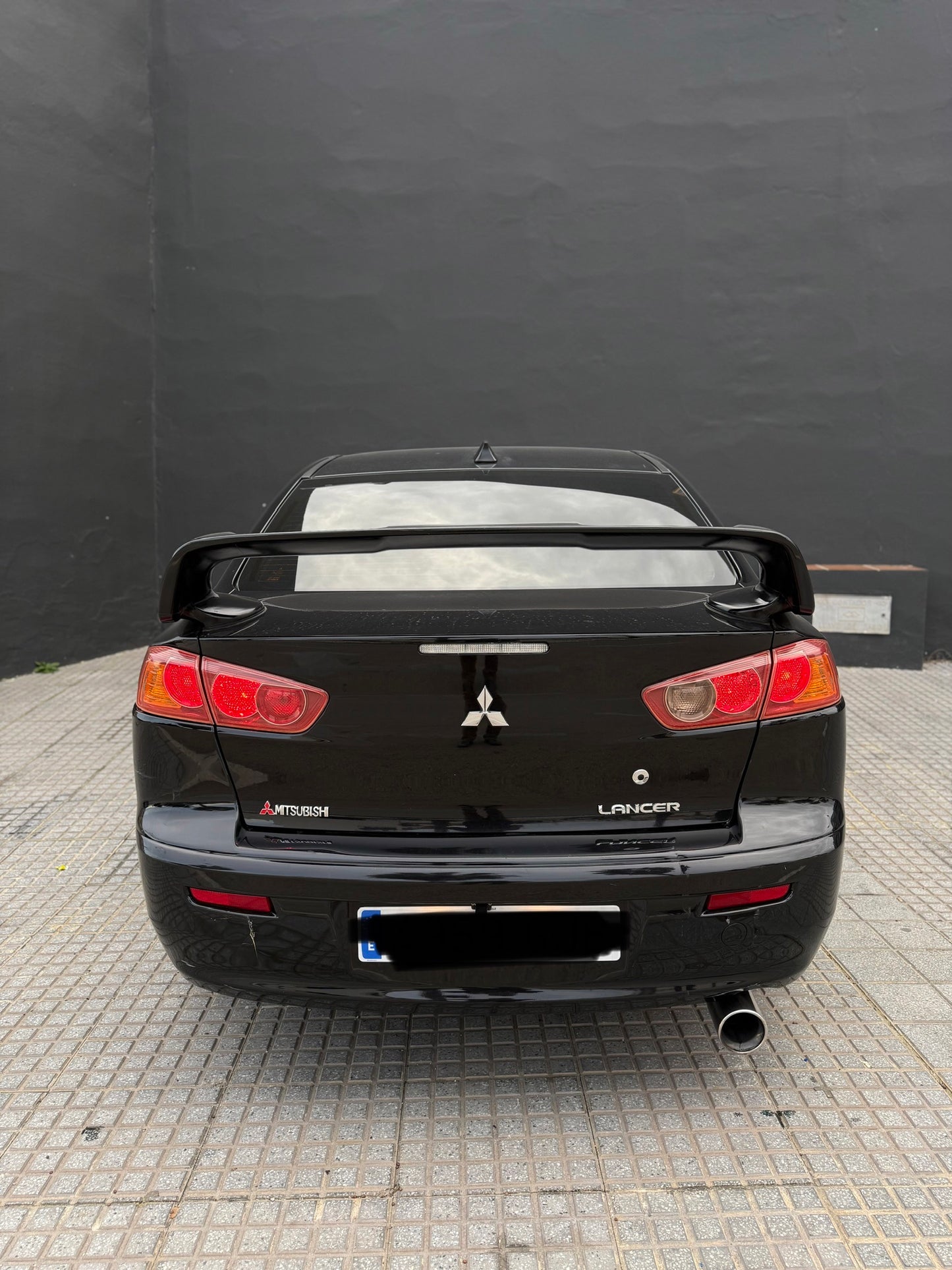 MITSUBISHI LANCER
