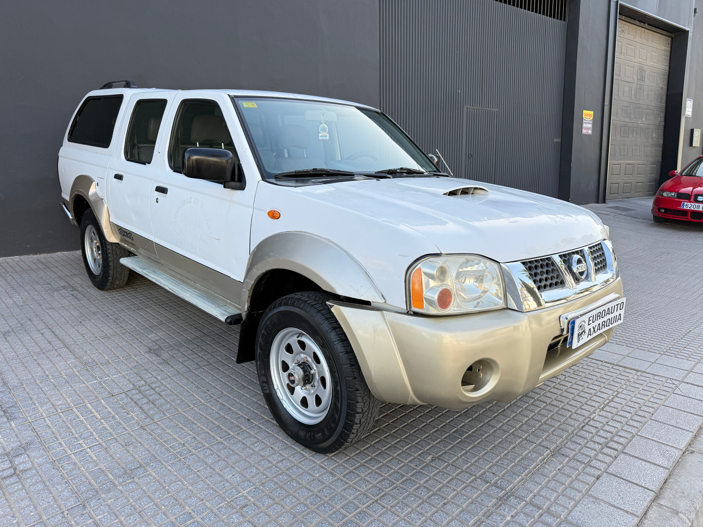 NISSAN NAVARA PICK-UP