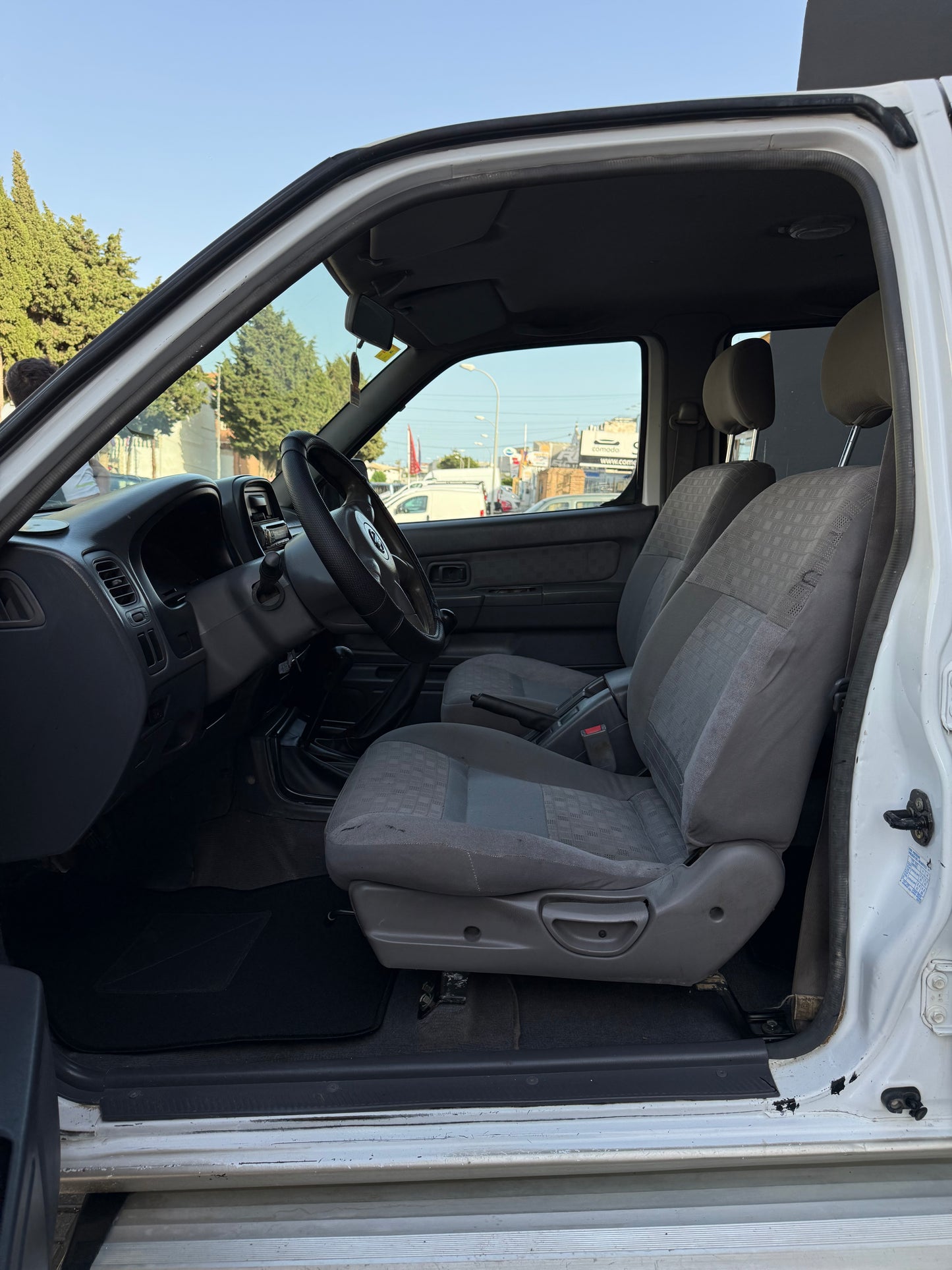NISSAN NAVARA PICK-UP