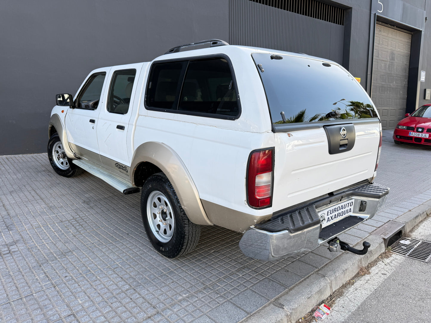 NISSAN NAVARA PICK-UP