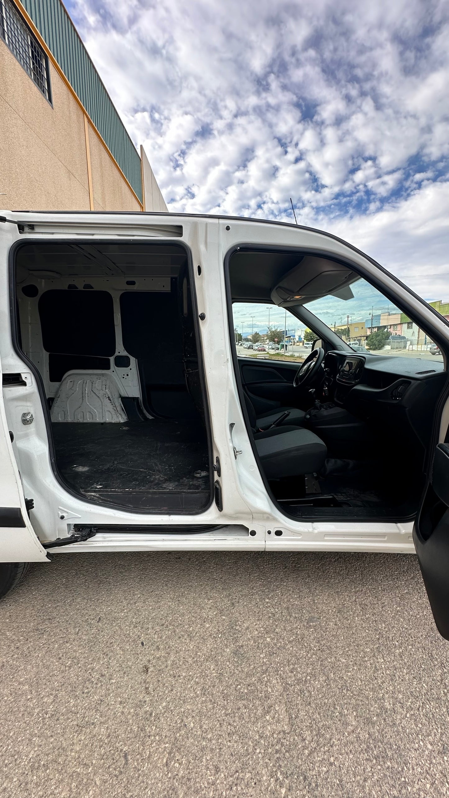 FIAT DOBLO 1.3 MULTIJET CERRADA