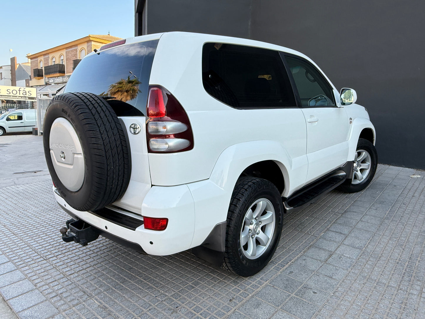 TOYOTA LAND CRUISER 120