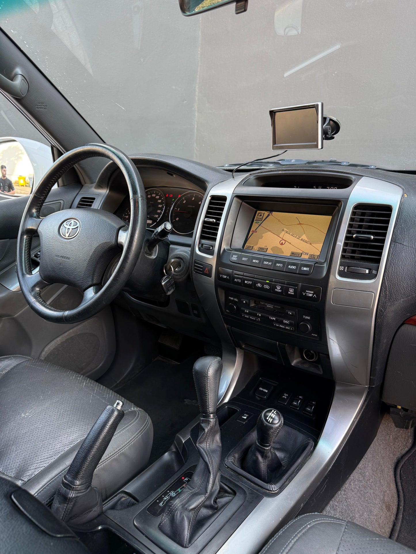 TOYOTA LAND CRUISER 120