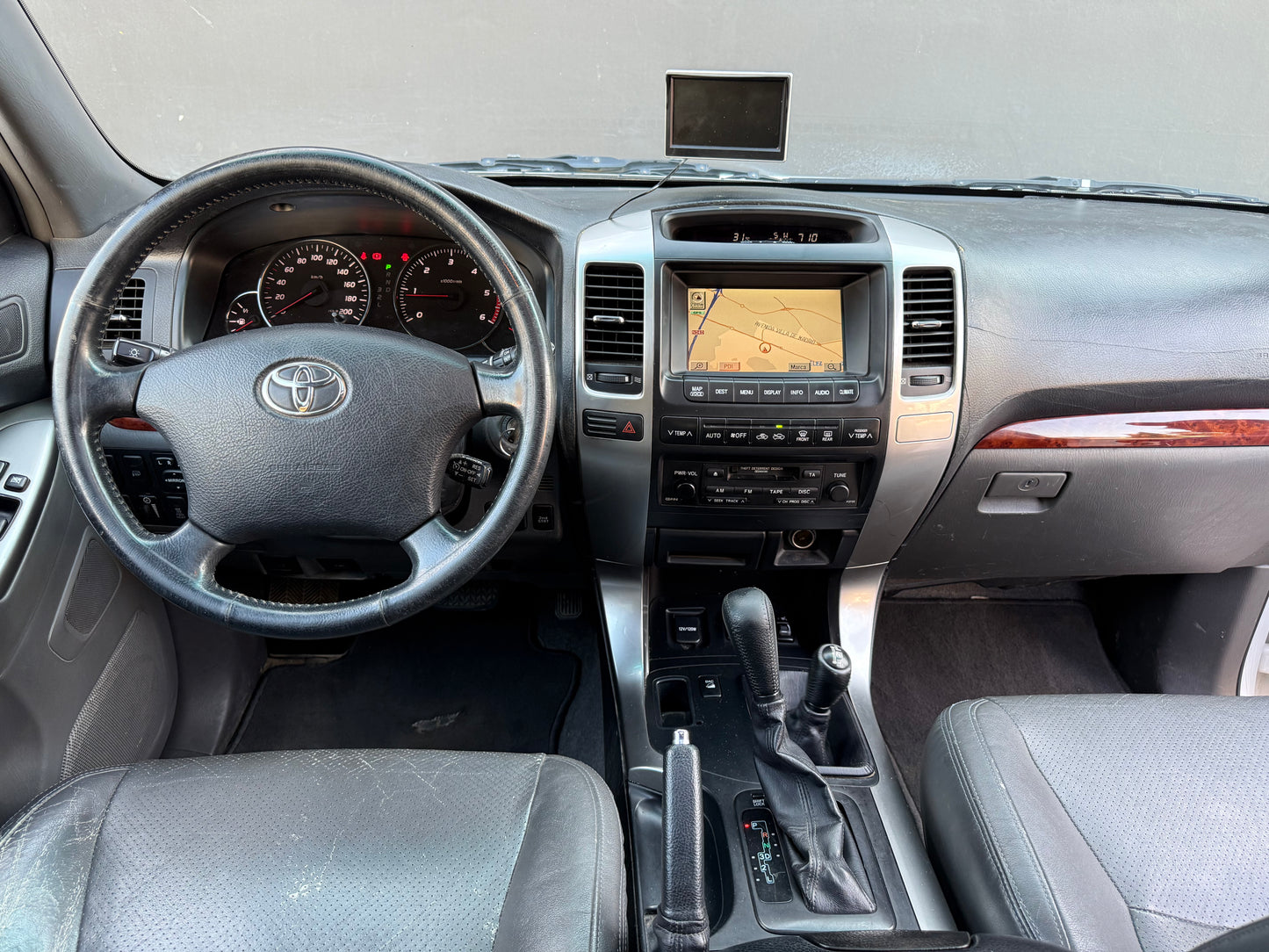 TOYOTA LAND CRUISER 120