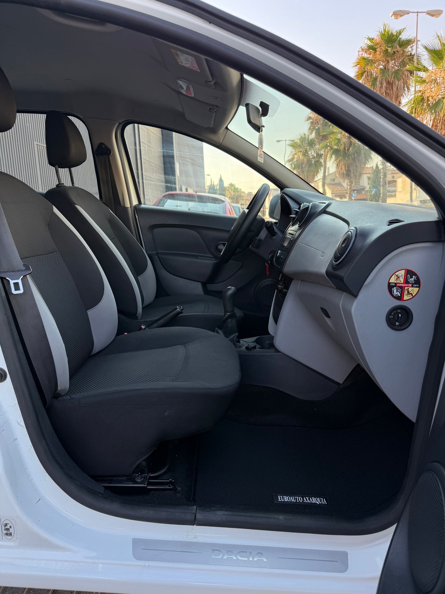 DACIA SANDERO