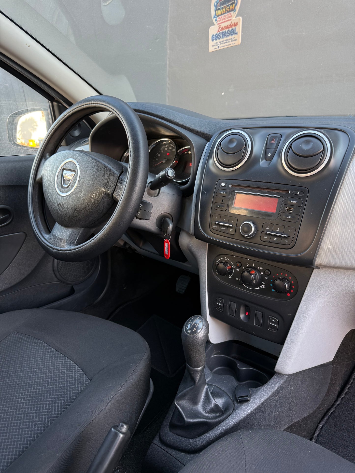 DACIA SANDERO