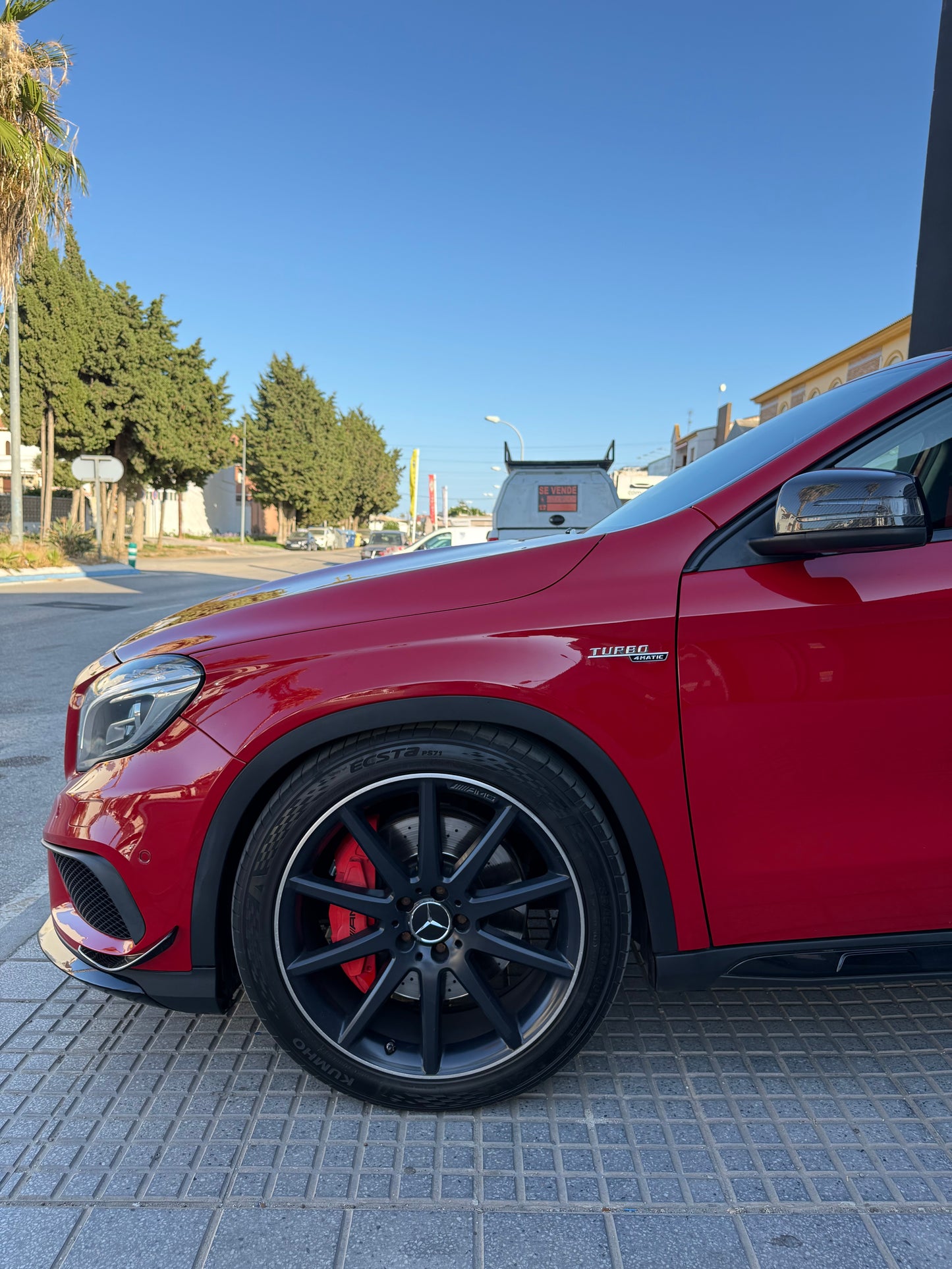 MERCEDES GLA 45 AMG