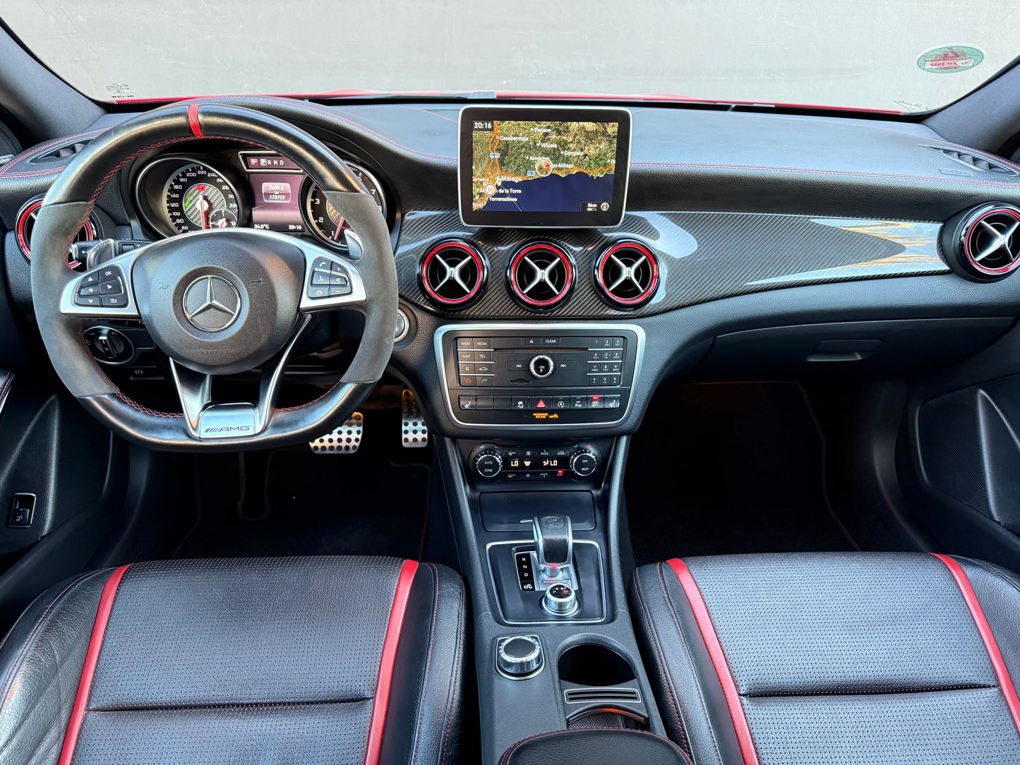 MERCEDES GLA 45 AMG
