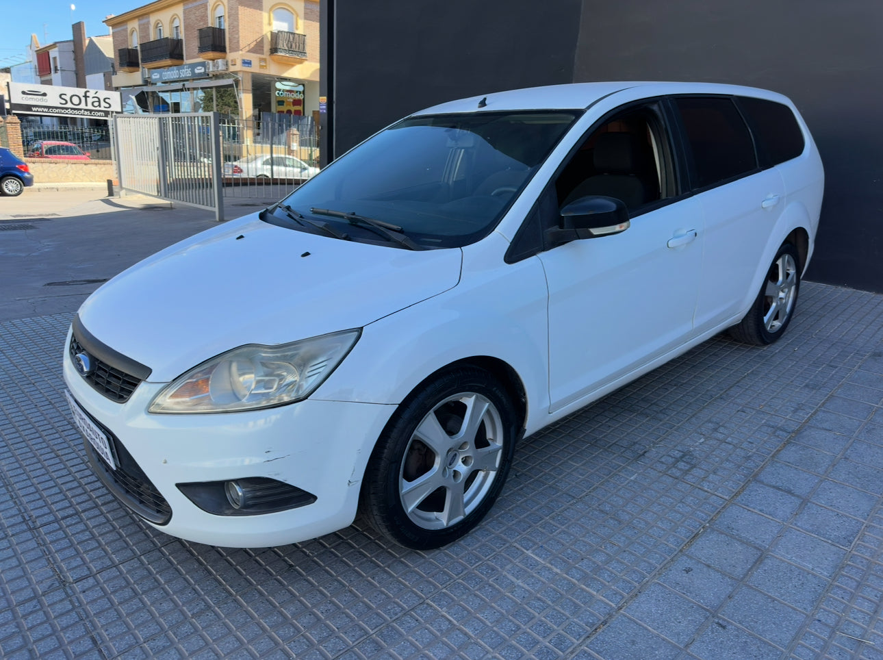 FORD FOCUS