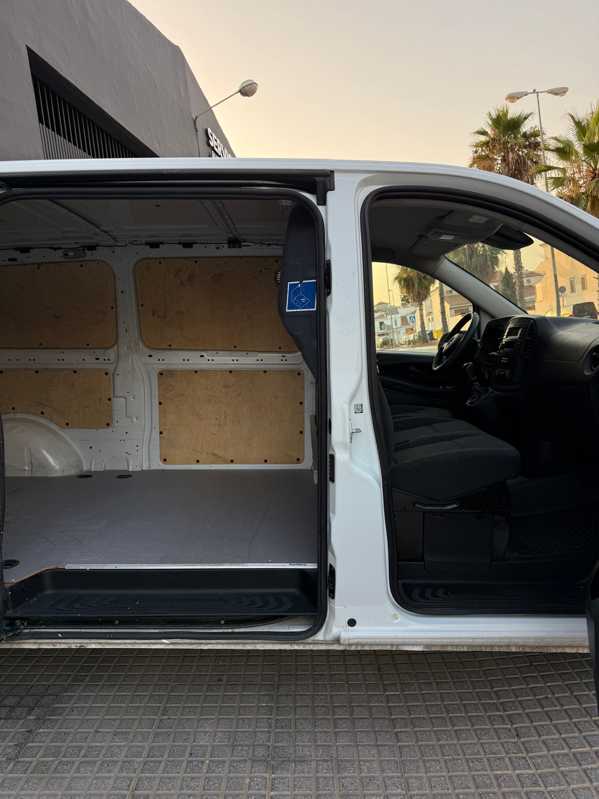 MERCEDES VITO 111CDI LARGA