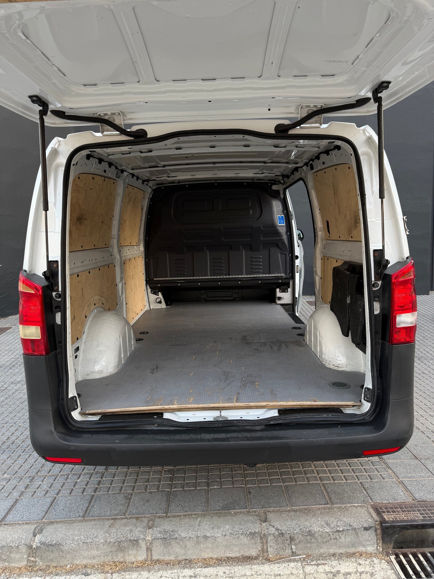 MERCEDES VITO 111CDI LARGA