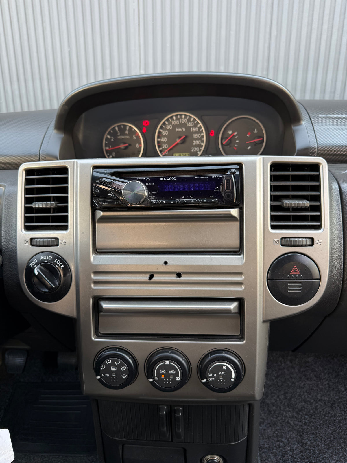 NISSAN X-TRAIL 4X4