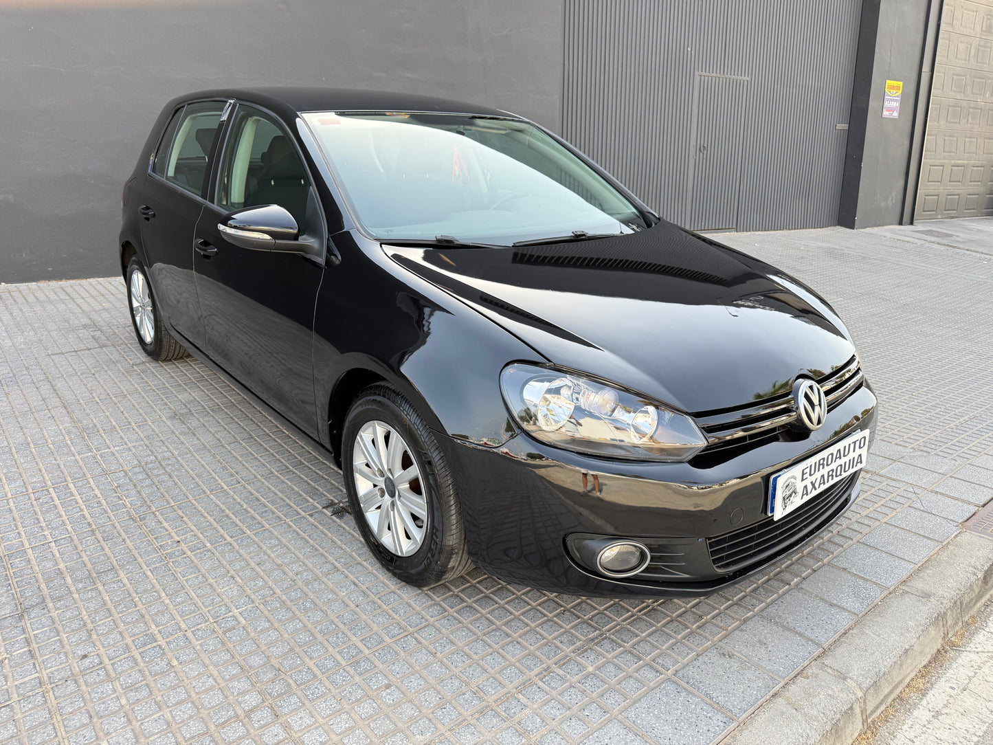 VOLKSWAGEN GOLF 6