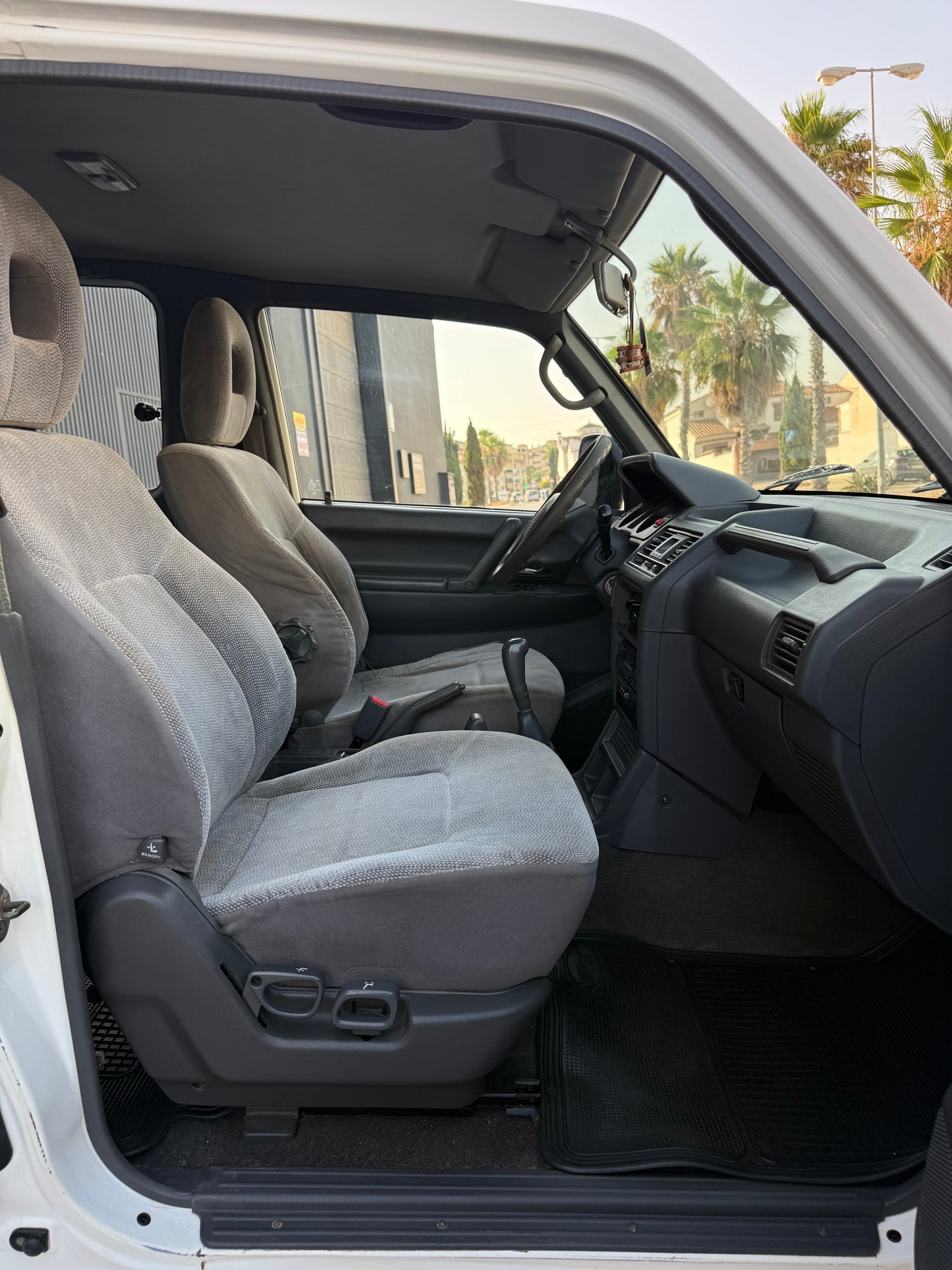 MITSUBISHI MONTERO GALLOPÈR